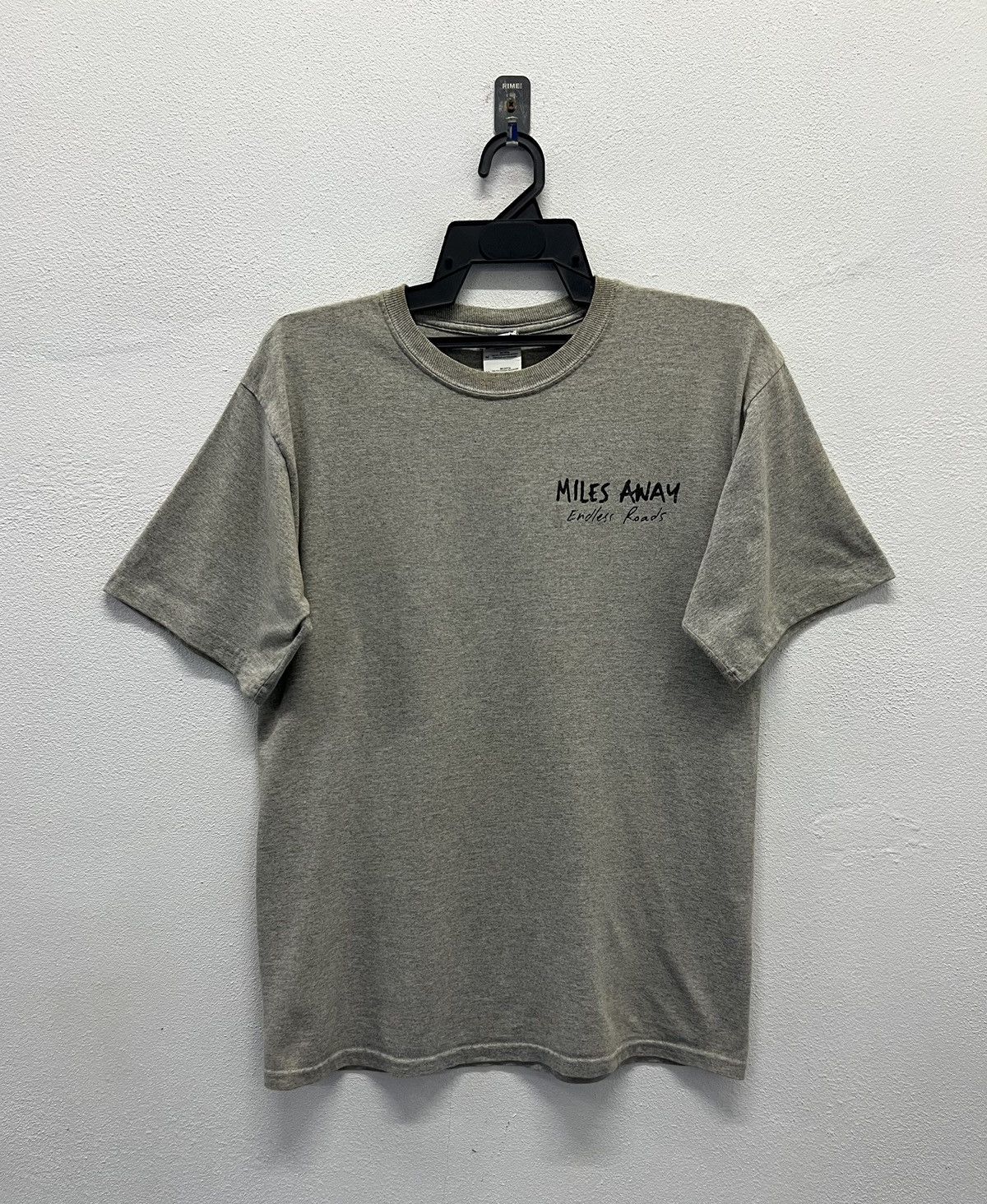 Band Tees × Gildan × Vintage VINTAGE MILES AWAY ENDLESS ROADS SHIRT Size US M / EU 48-50 / 2 - 2 Thumbnail