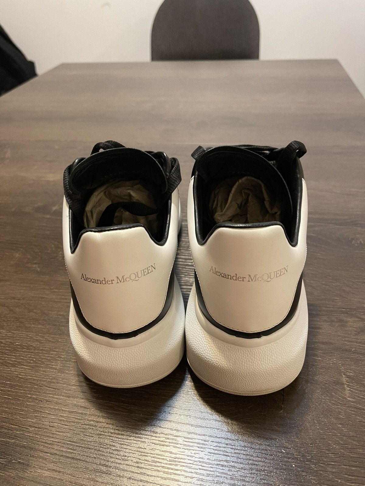 Alexander McQueen Oversized Alexander Maqueen sneaker Size US 7.5 / EU 40-41 - 14 Thumbnail