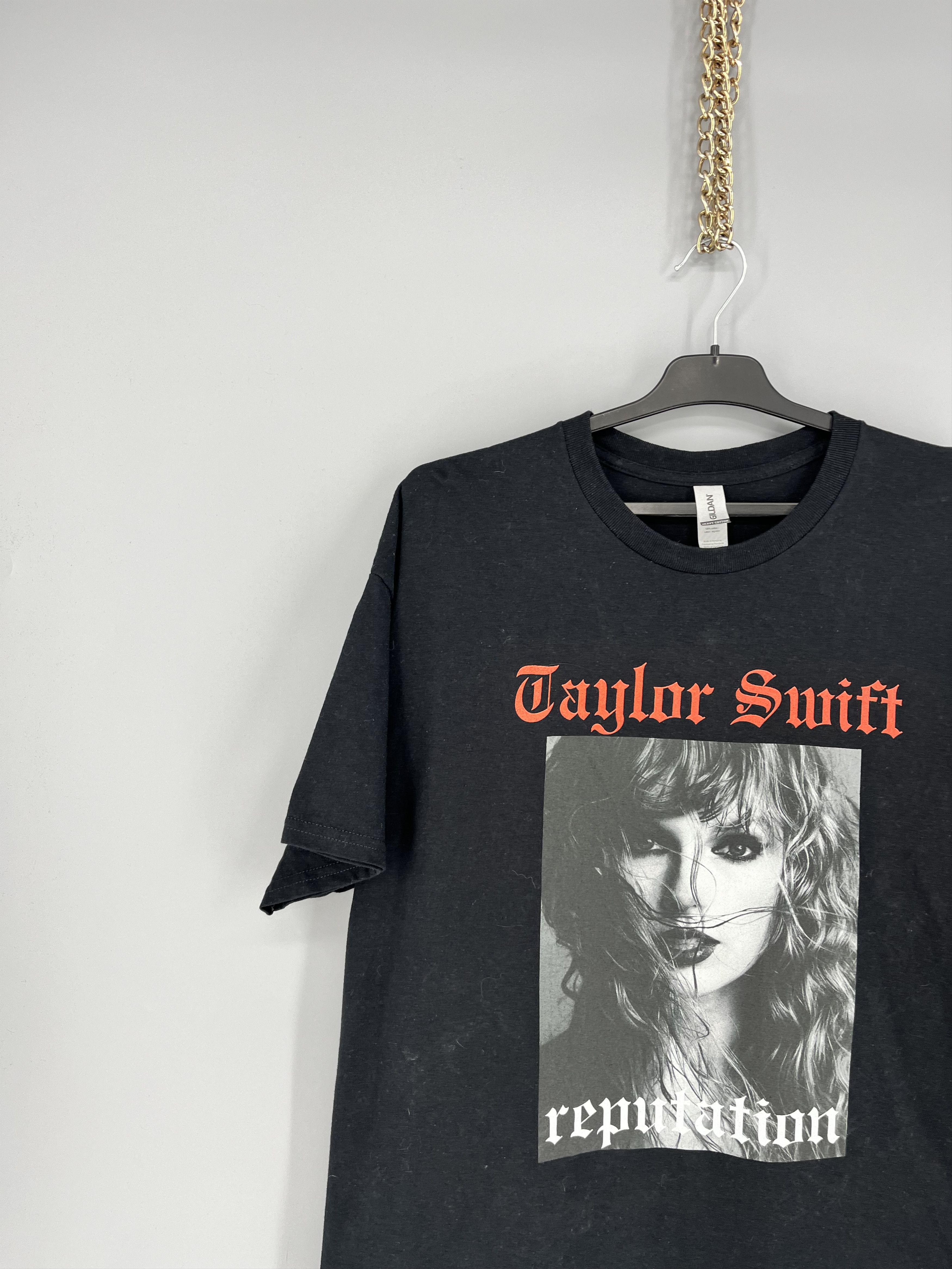 Band Tees Taylor Swift Reputation Stadium Tour T-Shirt Size XLarge Size US XL / EU 56 / 4 - 4 Thumbnail