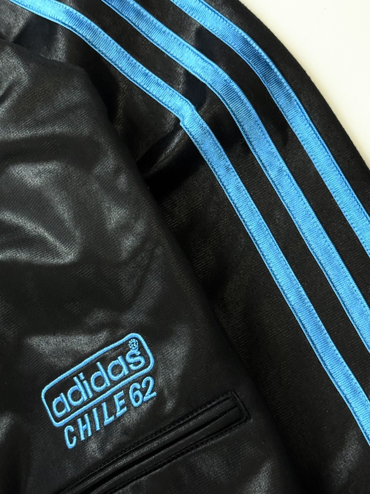 Adidas Adidas Chile 62 vintage y2k three stripes zipped sweatshirt Size S / US 4 / IT 40 - 4 Thumbnail