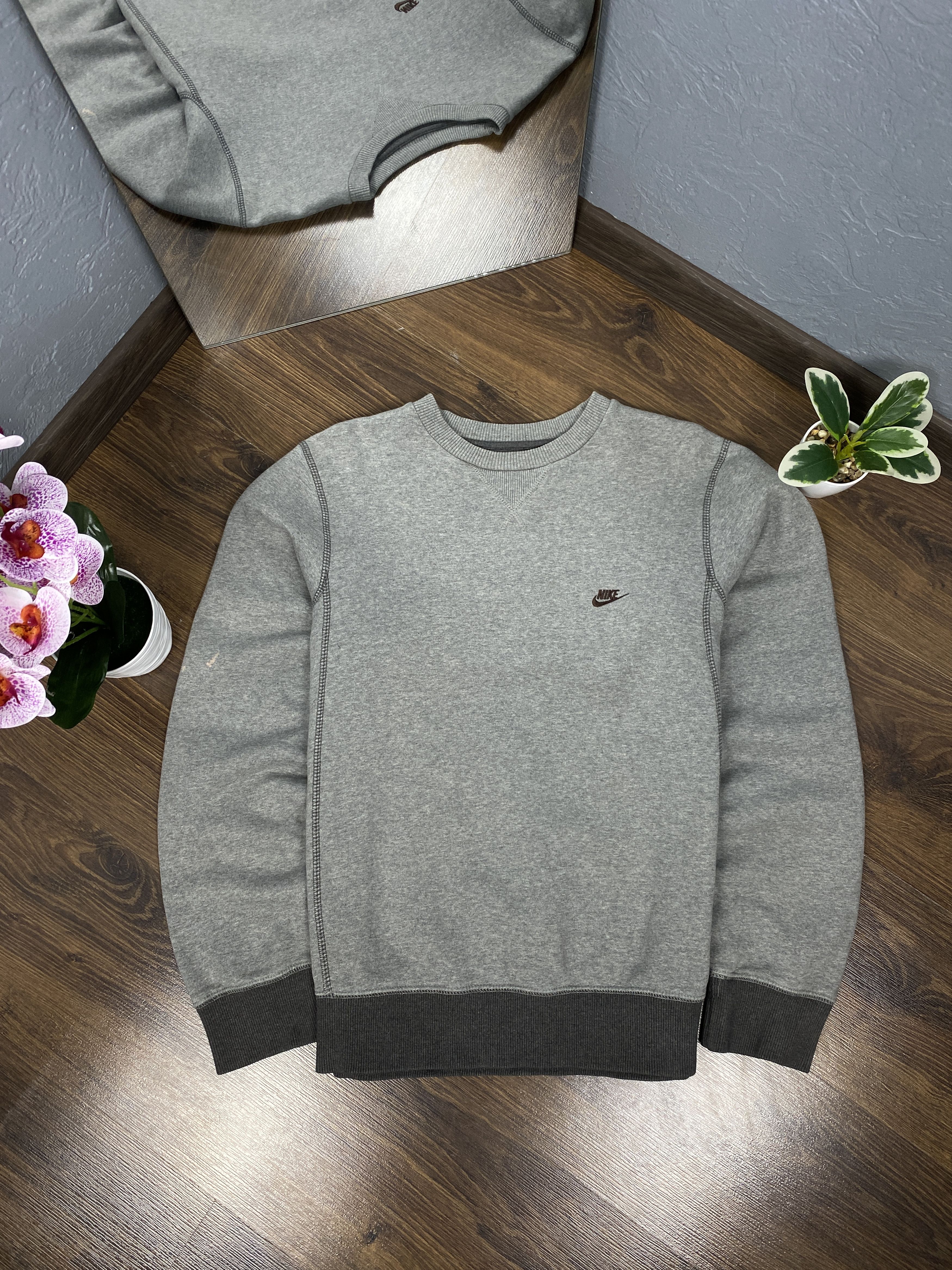 Nike Nike Mens Mini Swoosh Crew Neck Sweatshirt Size US S / EU 44-46 / 1 - 1 Thumbnail