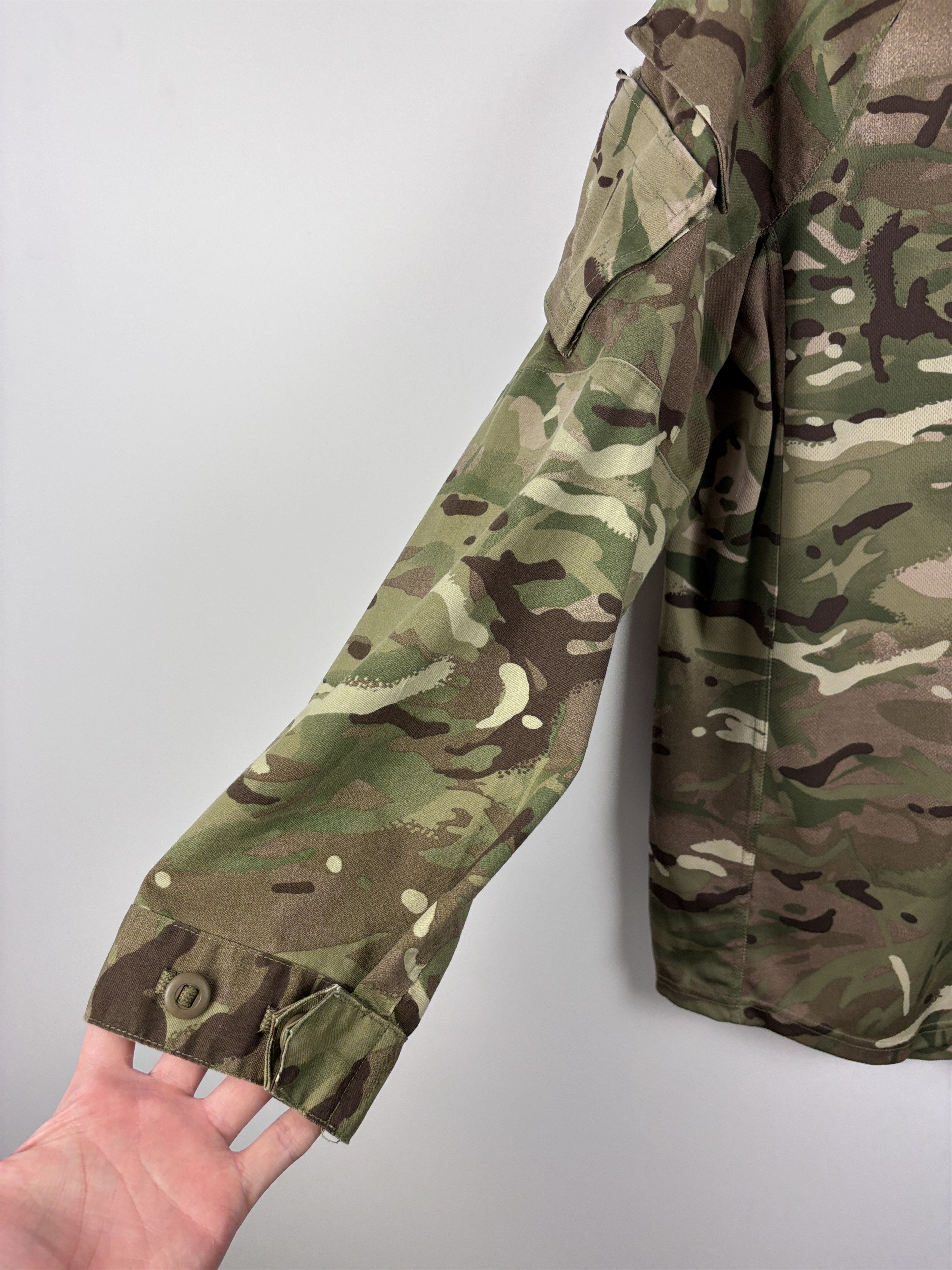 Other British Army MTP Camouflage UBAC Under Body Armour Shirt L Size US L / EU 52-54 / 3 - 4 Thumbnail