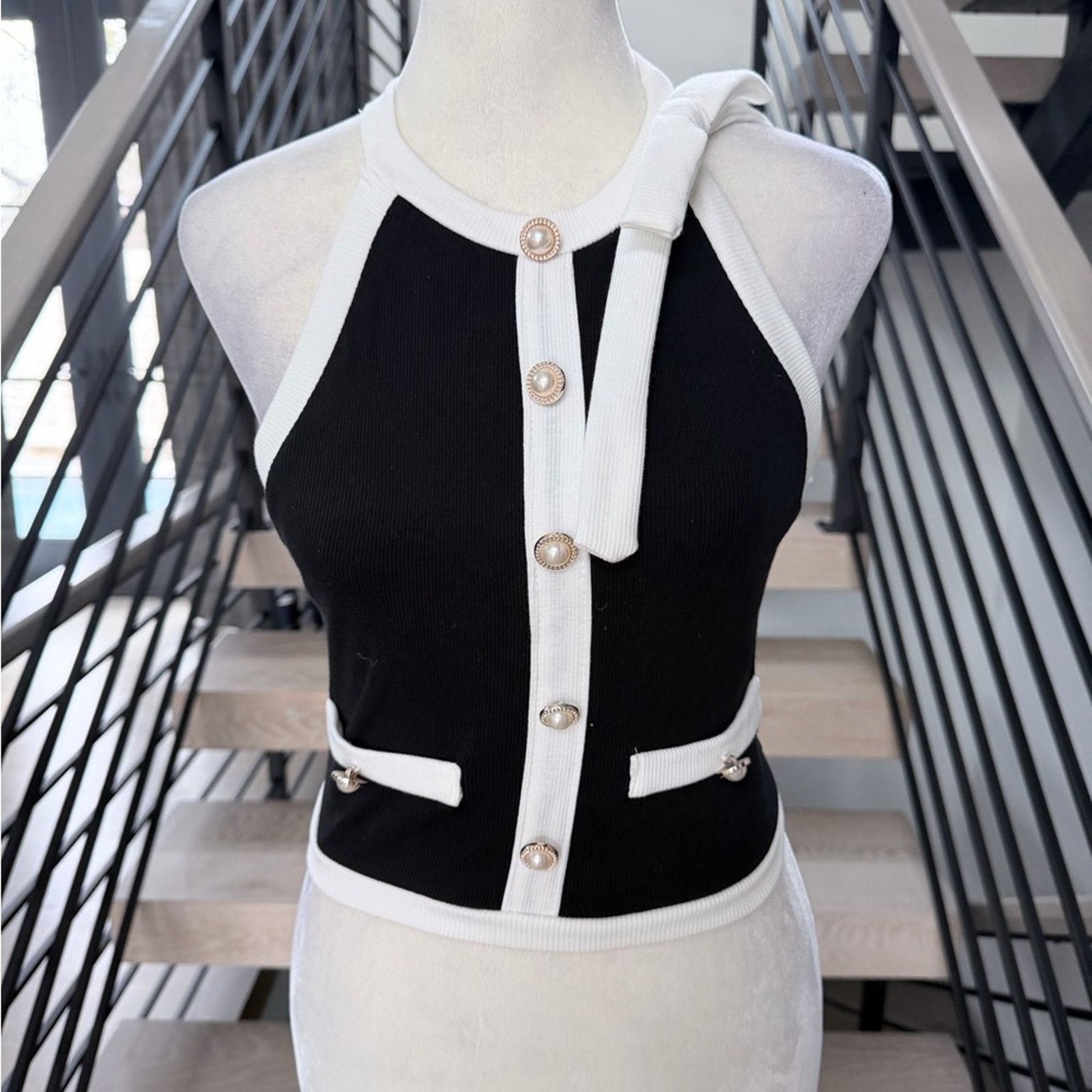 Other New Y2K Stylish Black and White Halter Top with a Bow size S Size S / US 4 / IT 40 - 4 Thumbnail