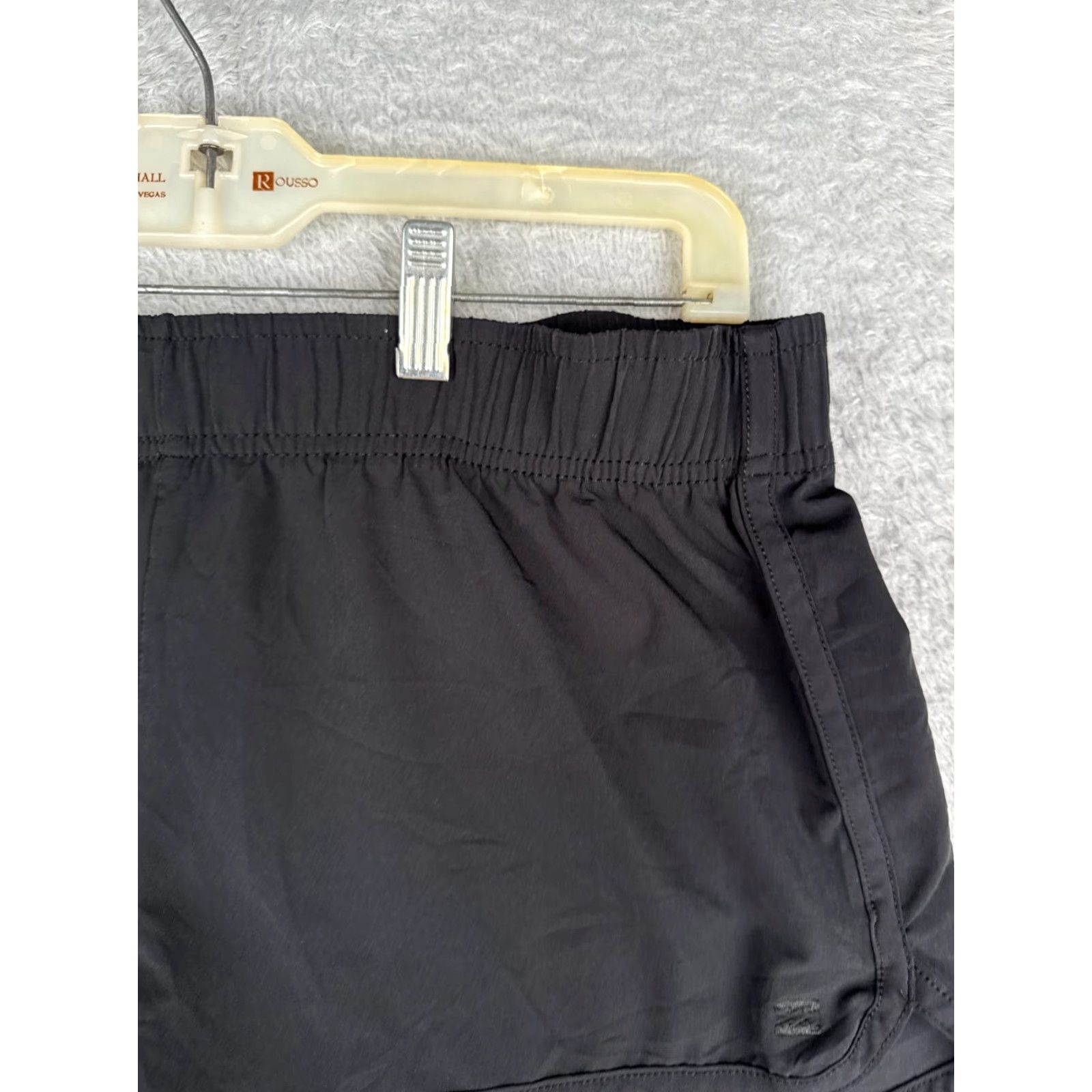 Billabong Billabong Shorts Womens Medium Black Sweat Polyester Blend Beach Pool 34x4 Size 32" / US 10 / IT 46 - 5 Thumbnail