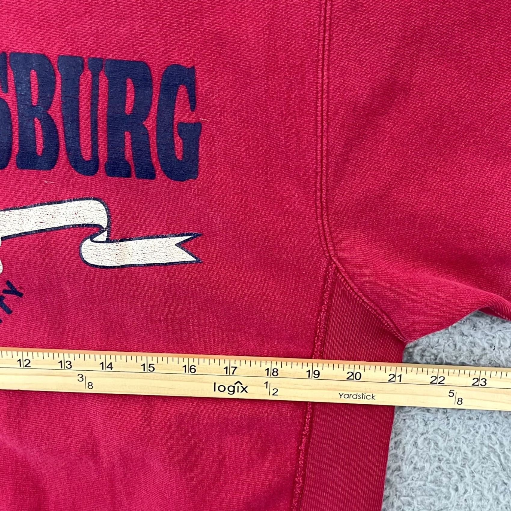 Champion VINTAGE Champion Reverse Weave Sweatshirt Men Adult L Shippensburg University 90s USA Red Cotton Blend Logo 80s 90s Designer USA Size US L / EU 52-54 / 3 - 7 Thumbnail