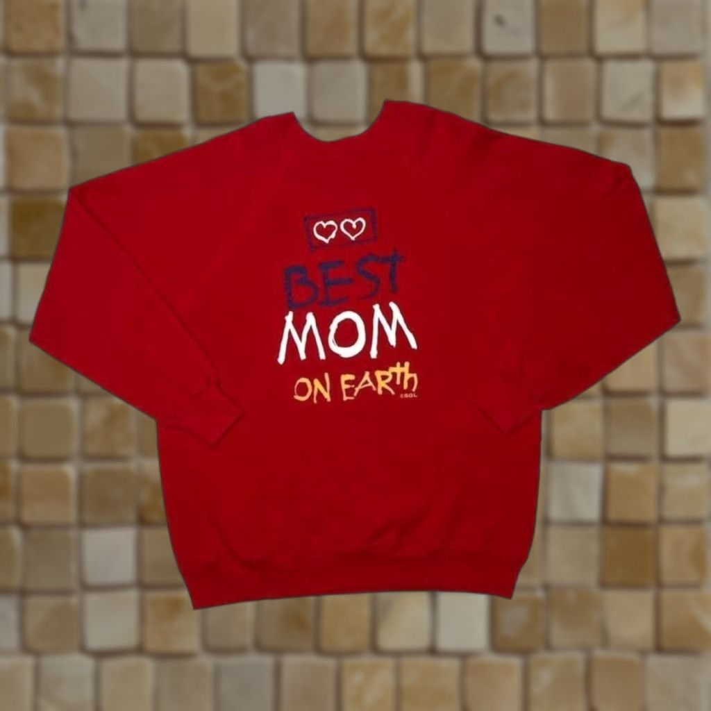 Vintage VINTAGE Best Mom On Earth Made In USA Novelty Graphic Red Sweatshirt Large Size US L / EU 52-54 / 3 - 1 Thumbnail