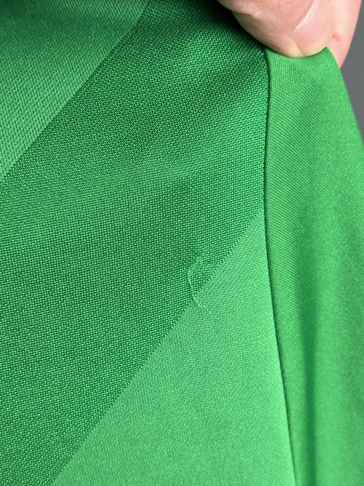 Umbro Republic of Ireland 16/18 Home Football Jersey Size US XL / EU 56 / 4 - 10 Thumbnail