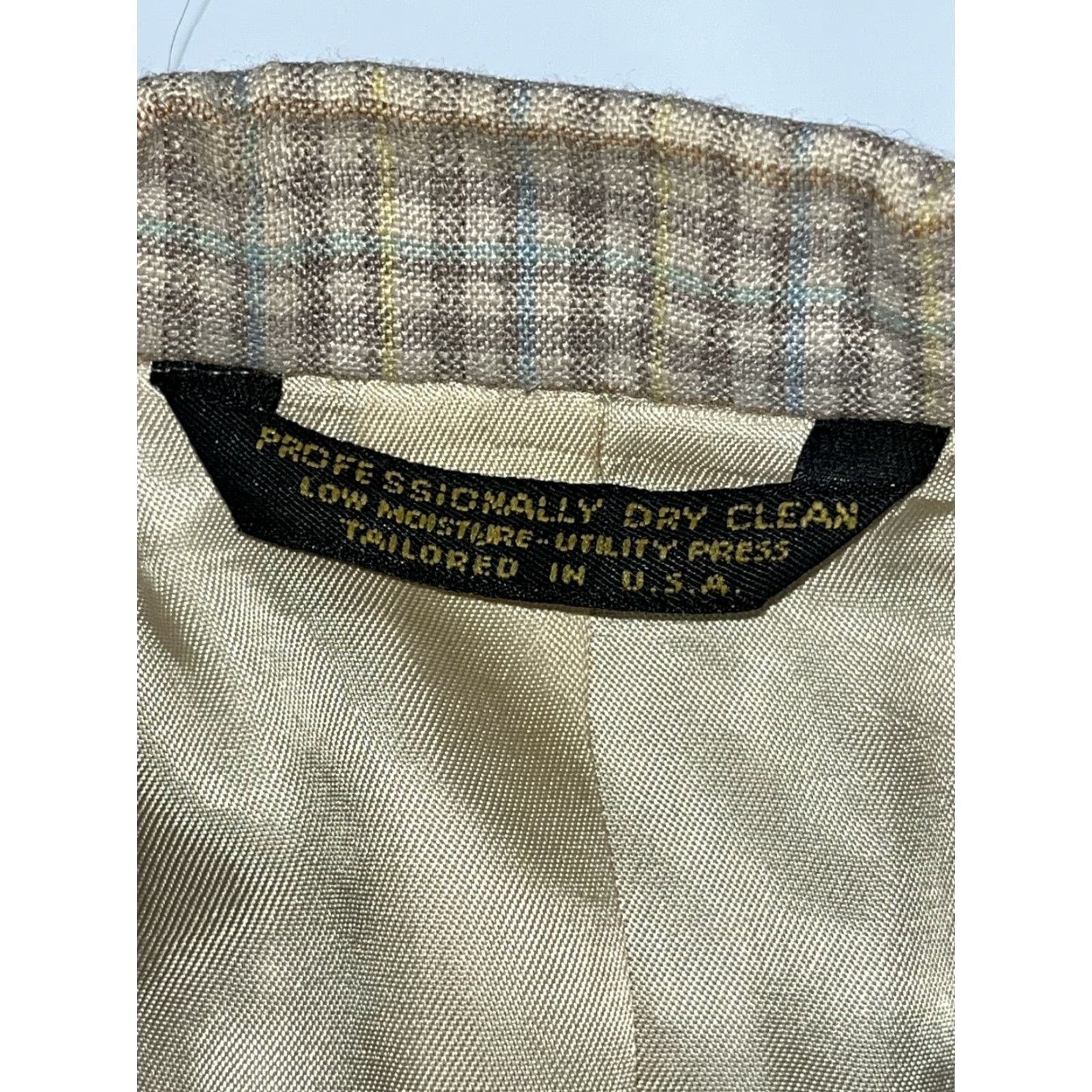 Vintage VINTAGE Johnny Carson Blazer 41R Tan Brown Blue Plaid Wool Blend Single-Breasted 2 Button Notch Lapel Men’s Jacket, 70s 80s 90s Size 42R - 7 Thumbnail