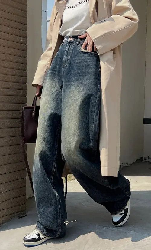 image of Vintage Blue High Waist Women Jeans Gradient (Size 28)