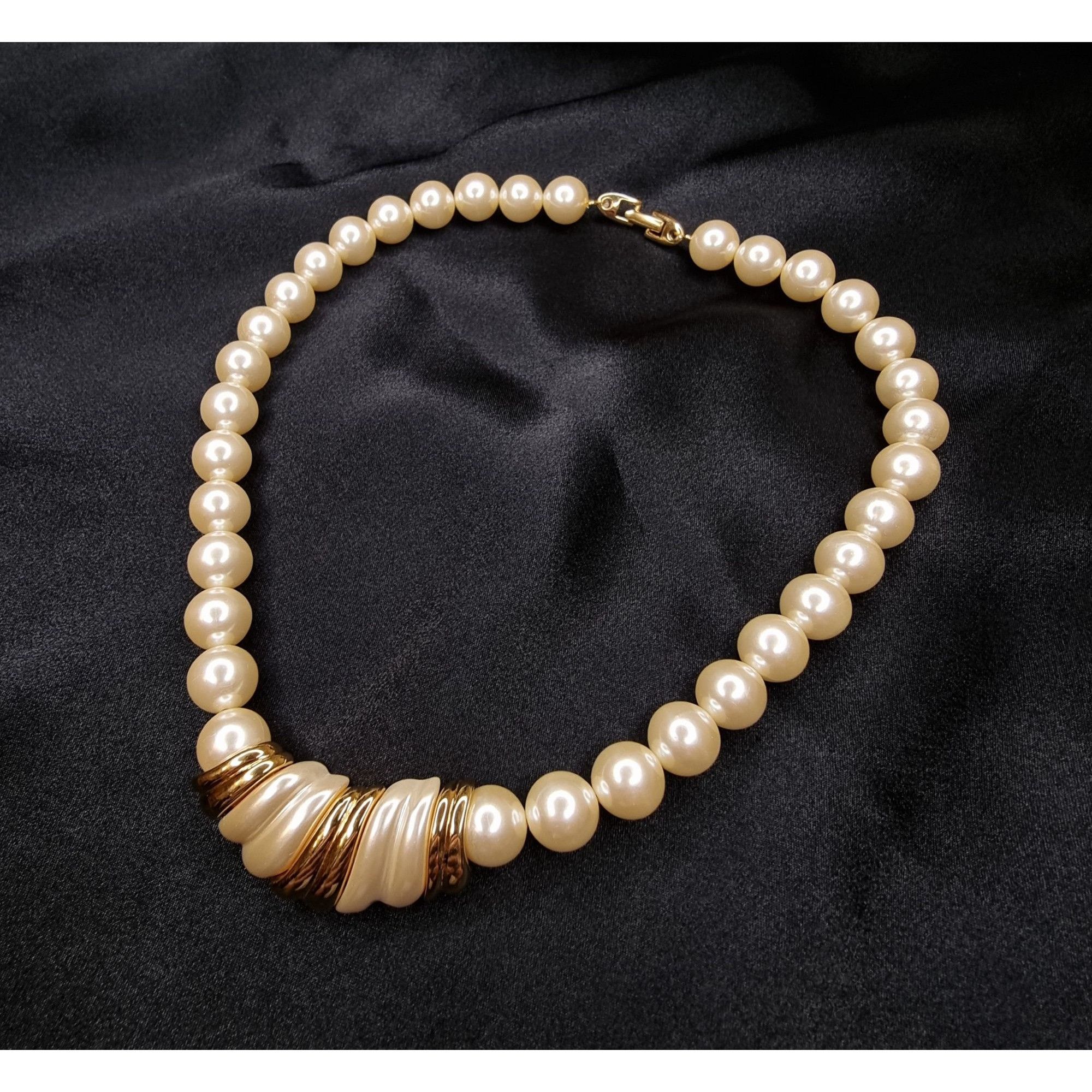 Vintage Vintage Napier Gold-Tone & Faux Pearl Necklace With Twist Ac Size ONE SIZE - 1 Thumbnail