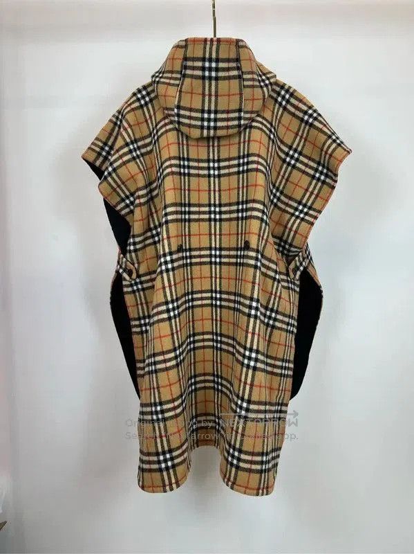 Burberry Burberry Beige Cotton Hooded Dress. Size XS / US 0-2 / IT 36-38 - 2 Thumbnail