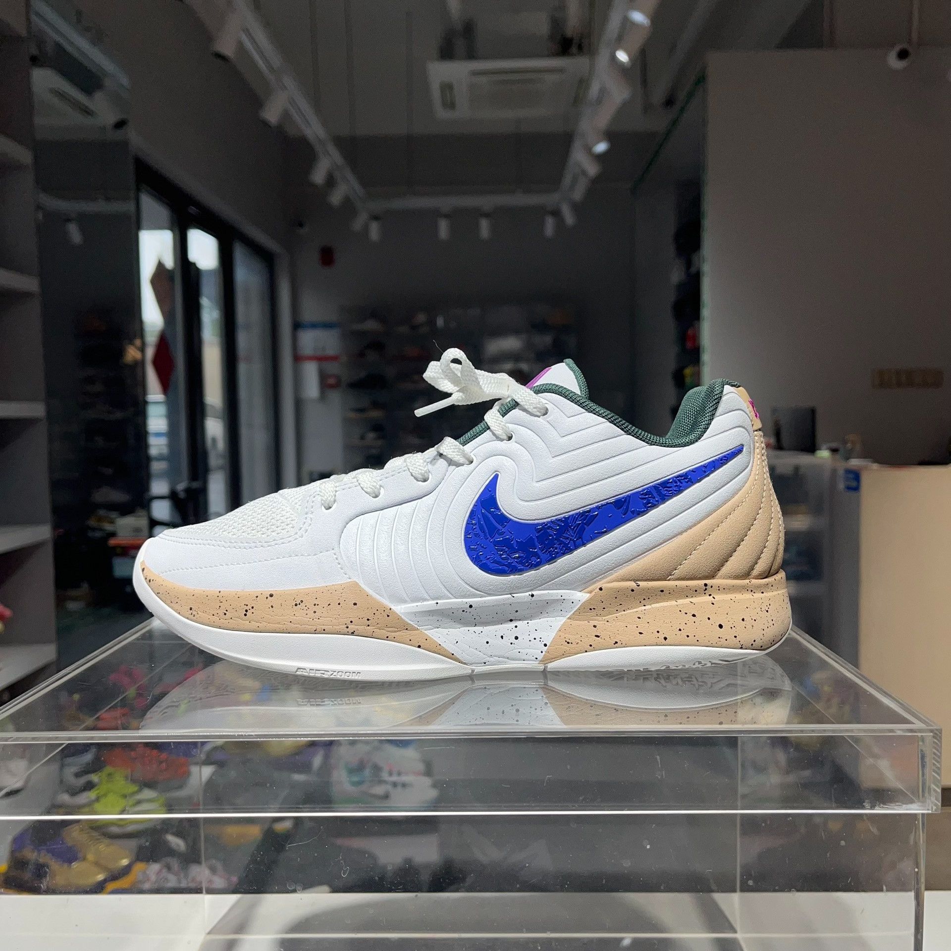 Nike Nike Lowtop Sneakers 44.5 Men Size US 11 / EU 44 - 1 Thumbnail