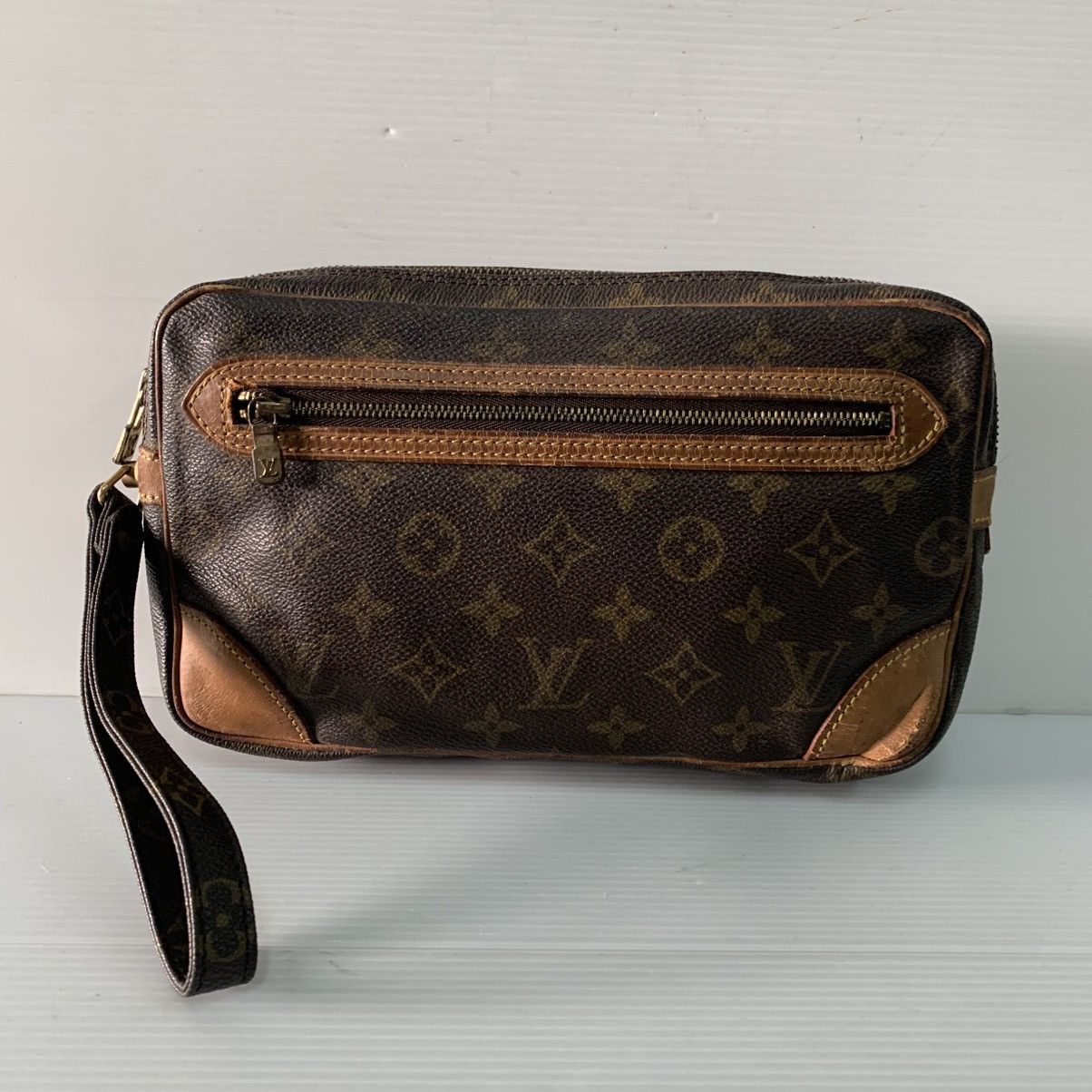 Louis Vuitton Louis Vuitton Marly Clutch Bag Size ONE SIZE - 1 Thumbnail