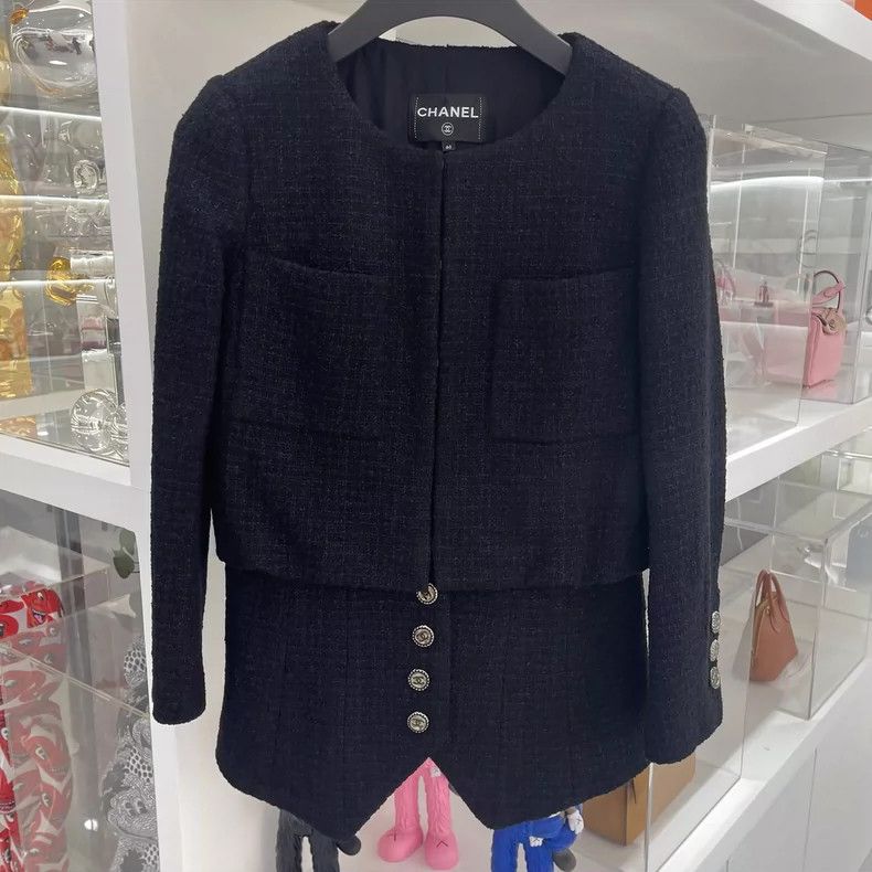 Chanel Chanel Black CC Round Neck Coat - dmc Size US M / EU 48-50 / 2 - 1 Thumbnail