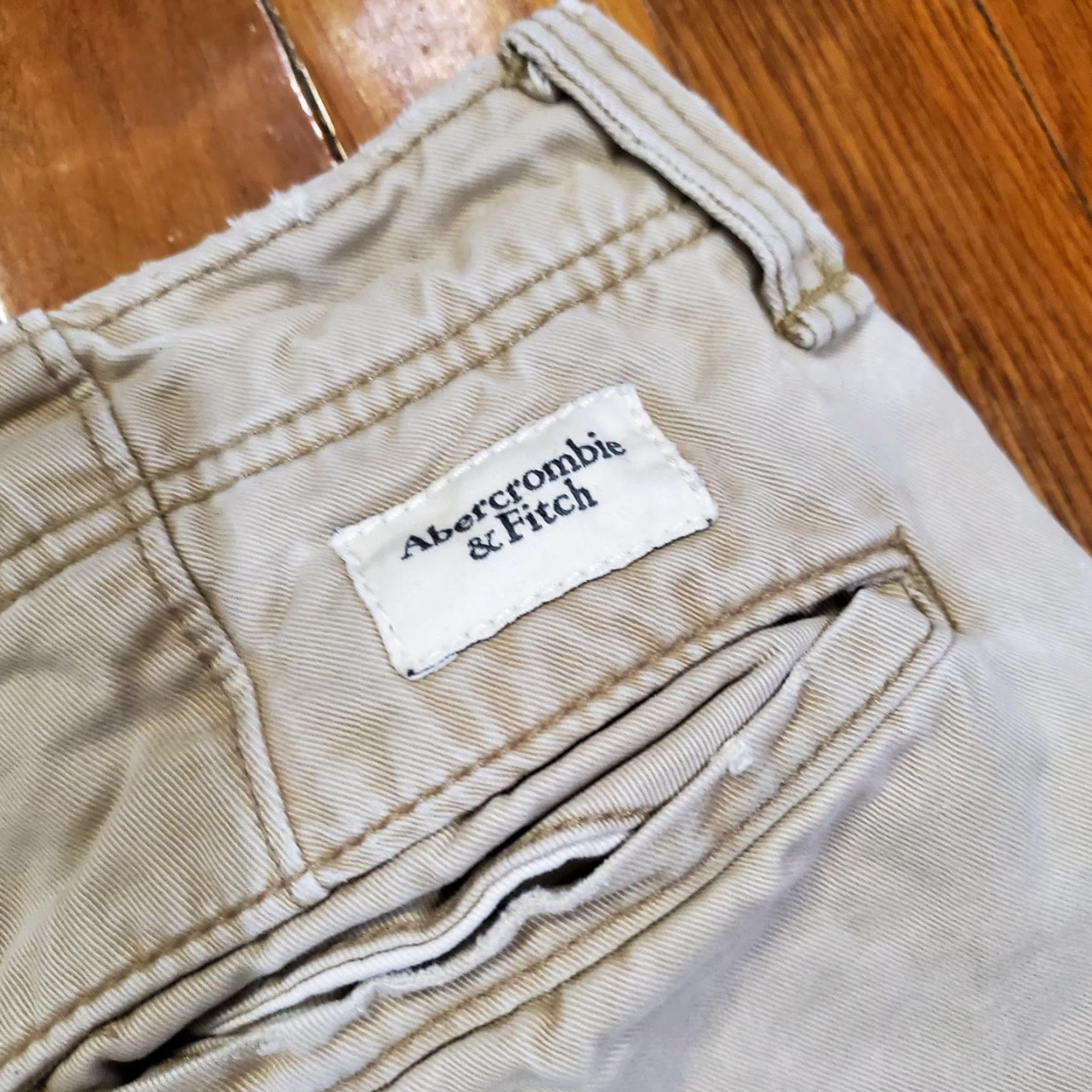 Abercrombie & Fitch Abercrombie & Fitch Shorts Mens 28 Khaki Classic Flat Front Casual Cotton Chino Beige 28 Inseam 10 Mens Size US 28 / EU 44 - 3 Thumbnail