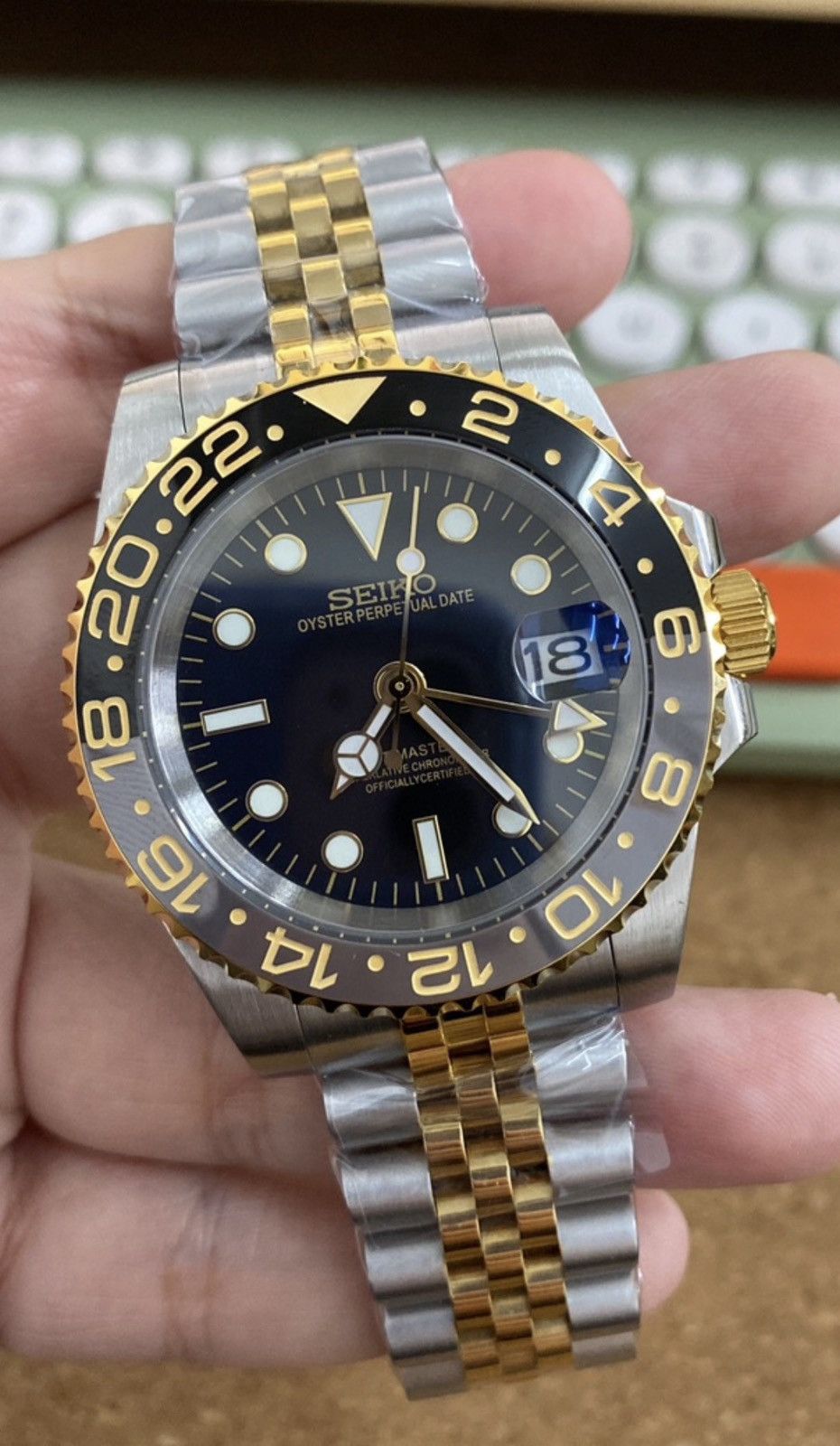 Japanese Brand Seiko Mod GMT-Master 2 Zombie Jubilee Gold Steel Watch NH34 Size ONE SIZE - 1 Thumbnail