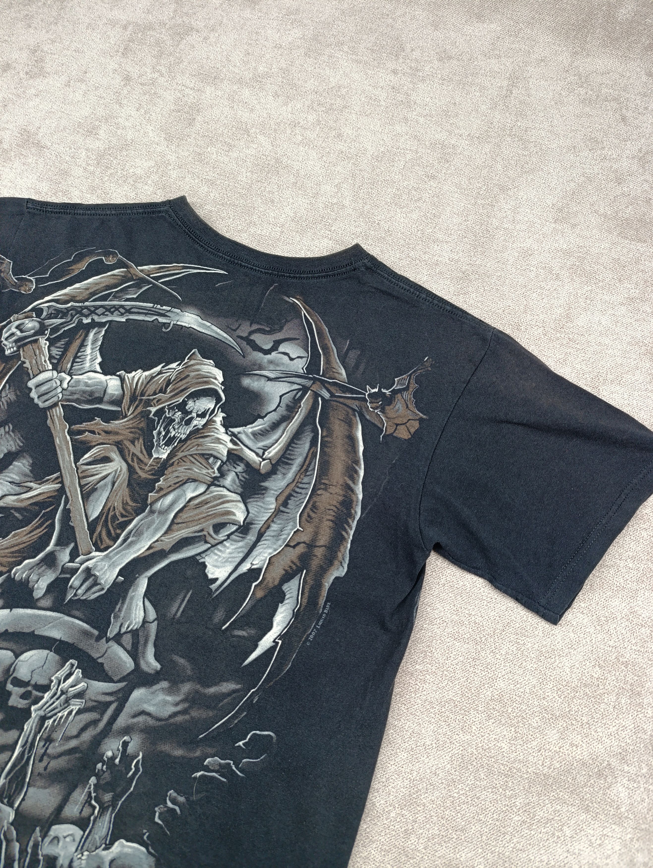 Liquid Blue LIQUID BLUE 2007 VINTAGE GRAVESTONE REAPER SKULL DEATH Size US M / EU 48-50 / 2 - 15 Thumbnail