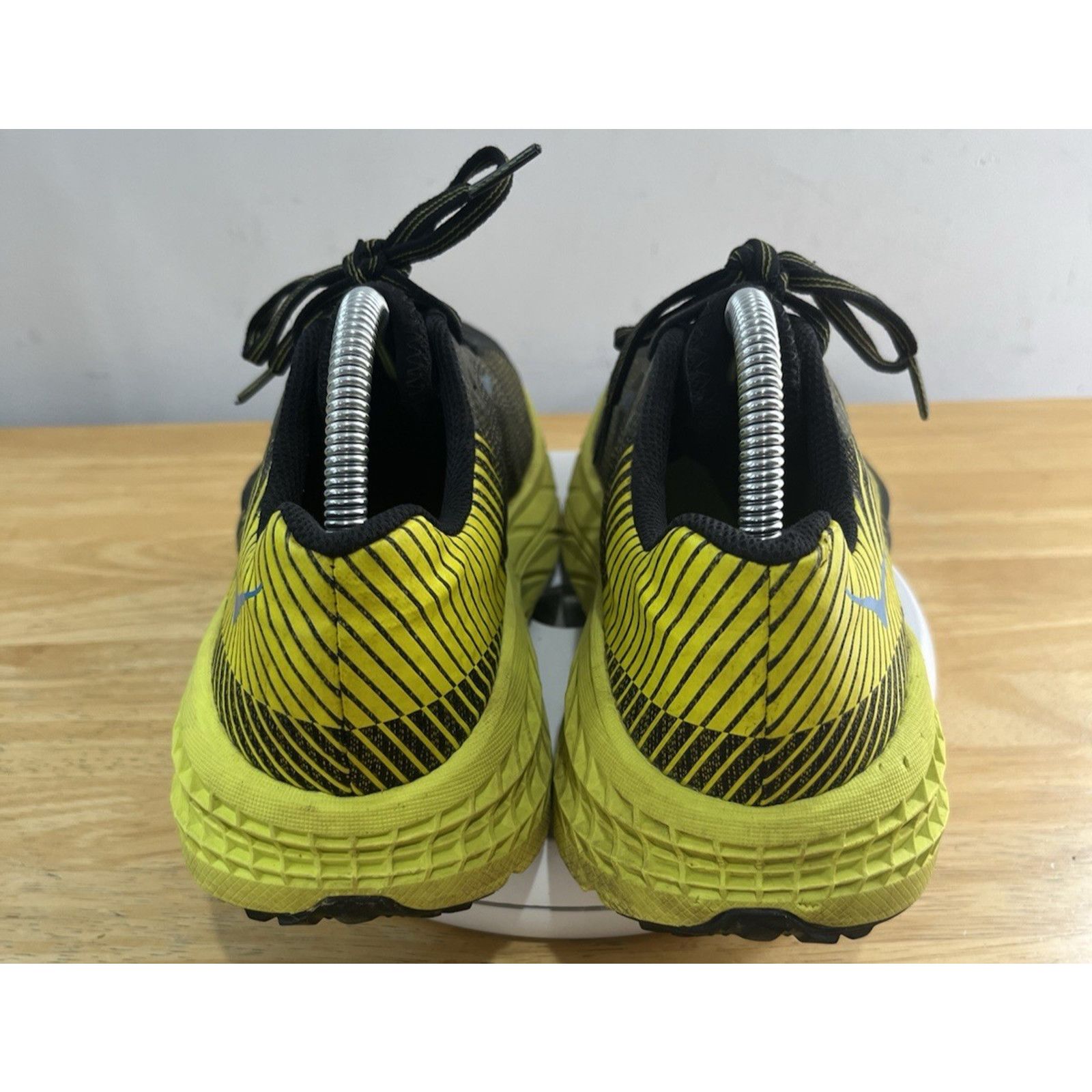 Hoka Hoka One One Men Speedgoat 6 EVO 1111430 Yellow Running Sz 9 Size US 9 / IT 39 - 4 Thumbnail