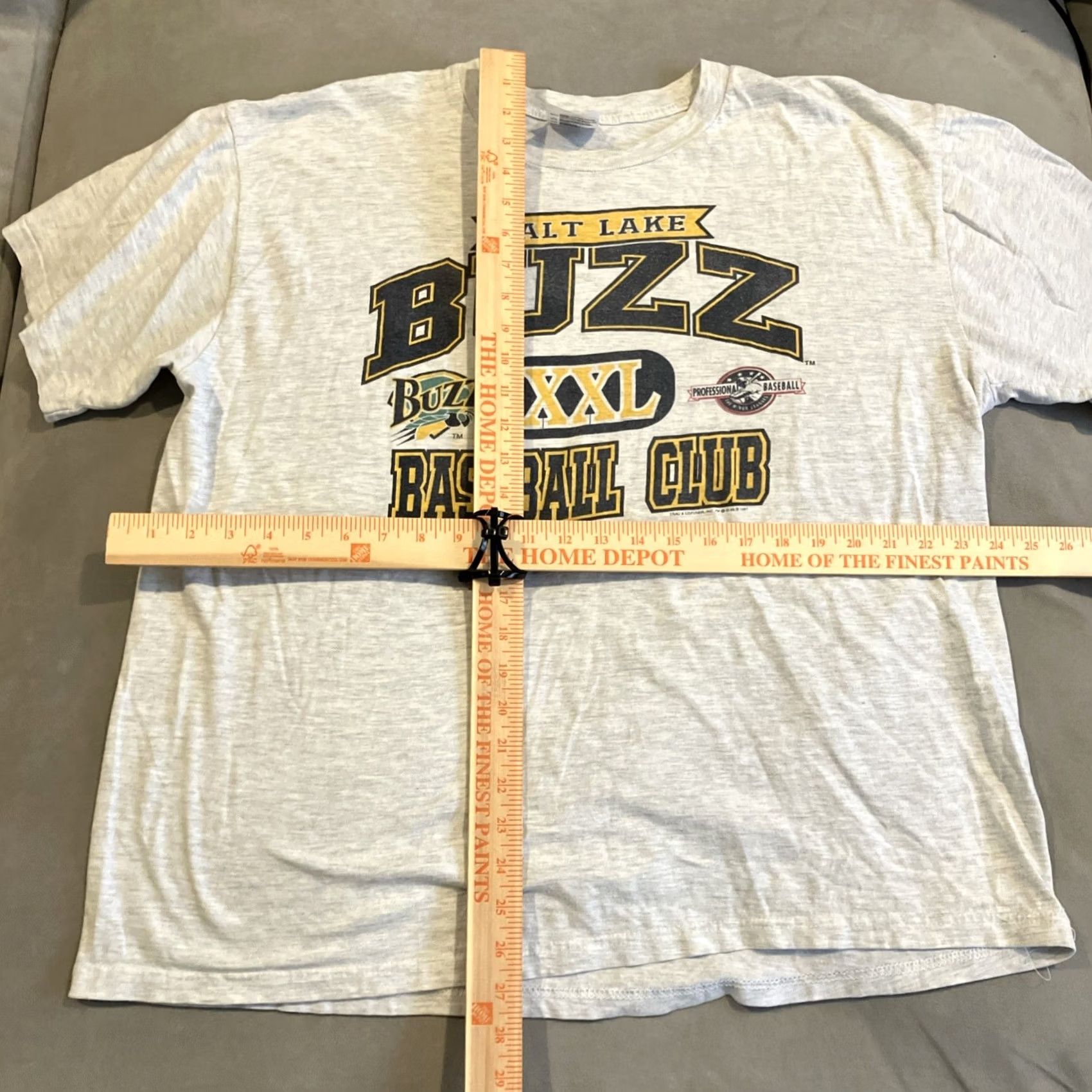 Vintage VINTAGE TNT 1997 Salt Lake Buzz Graphic T Shirt Men’s XL Shirt Short Sleeve Gray Cotton Size US XL / EU 56 / 4 - 5 Thumbnail
