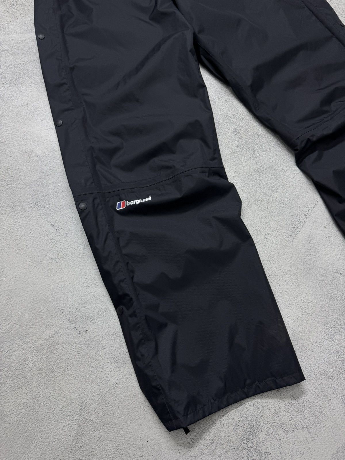 Berghaus Berghaus Hype Y2k Gorpcore Streatwear Pants Size US 34 / EU 50 - 5 Thumbnail