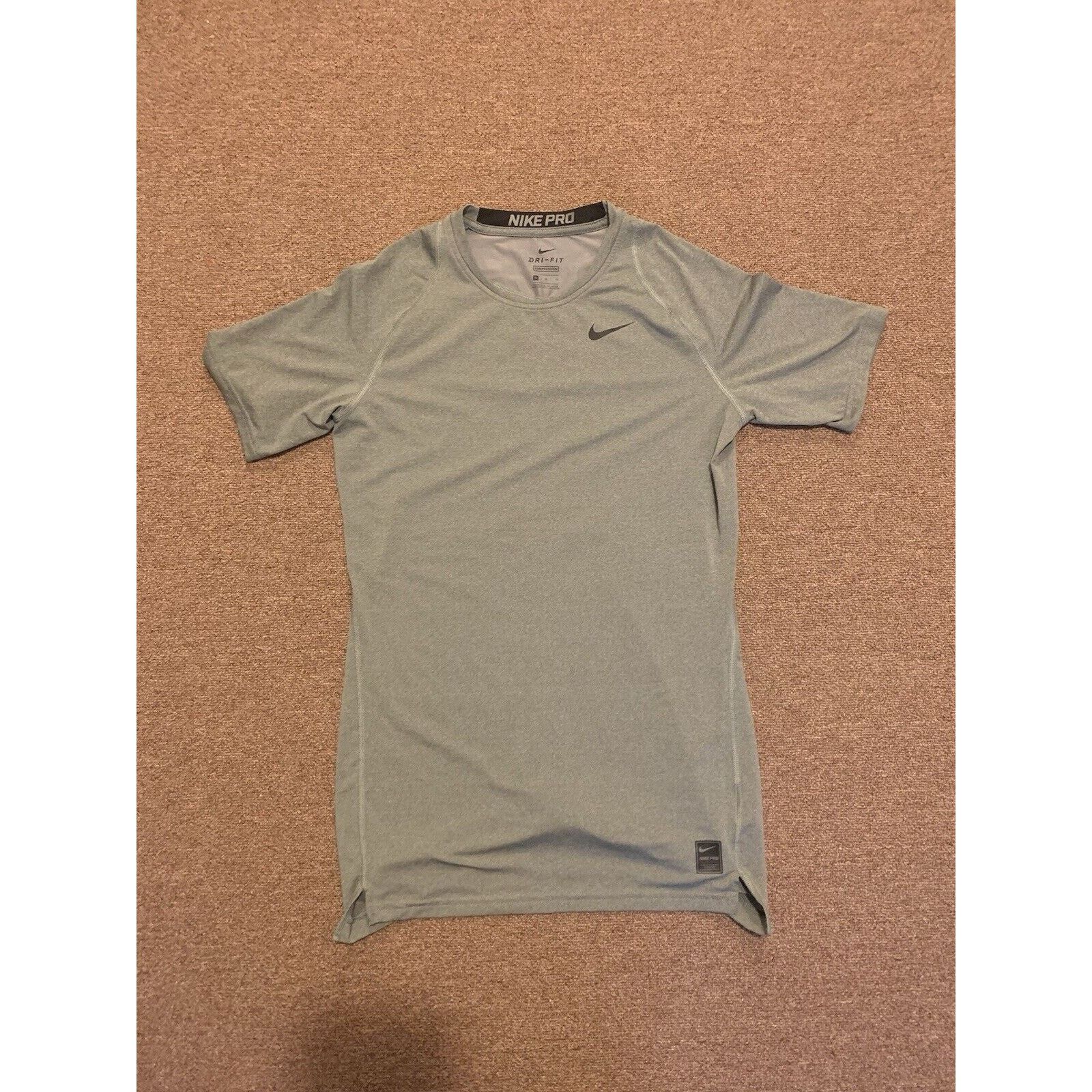 Nike Nike Pro Dri-Fit Fitted Grey Vented Compression Men Size XL Size US XL / EU 56 / 4 - 1 Thumbnail
