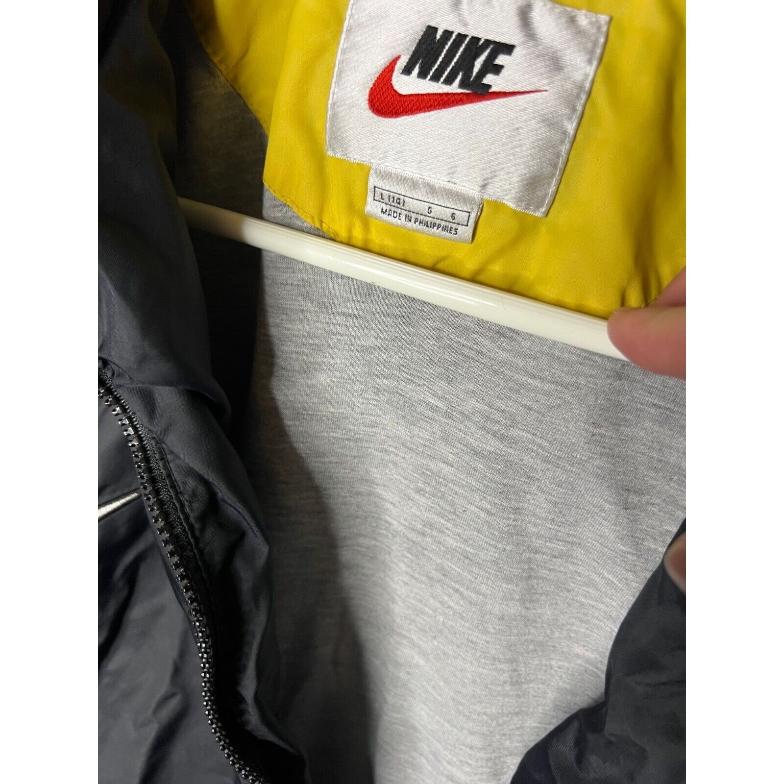 Nike × Vintage VTG Nike White Tag 90s Black Womens Small Full Zip Swoosh Tr Size S / US 4 / IT 40 - 4 Thumbnail