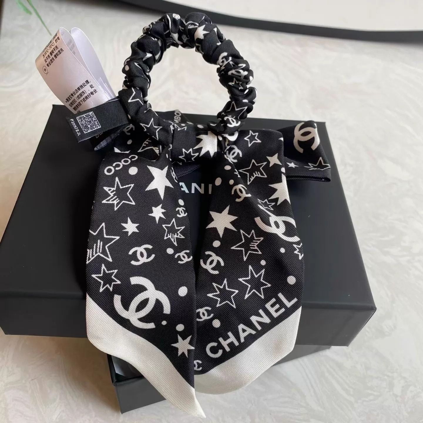 Chanel CHANEL Classic Black & White CC Star Bow Hair Tie Size ONE SIZE - 6 Thumbnail