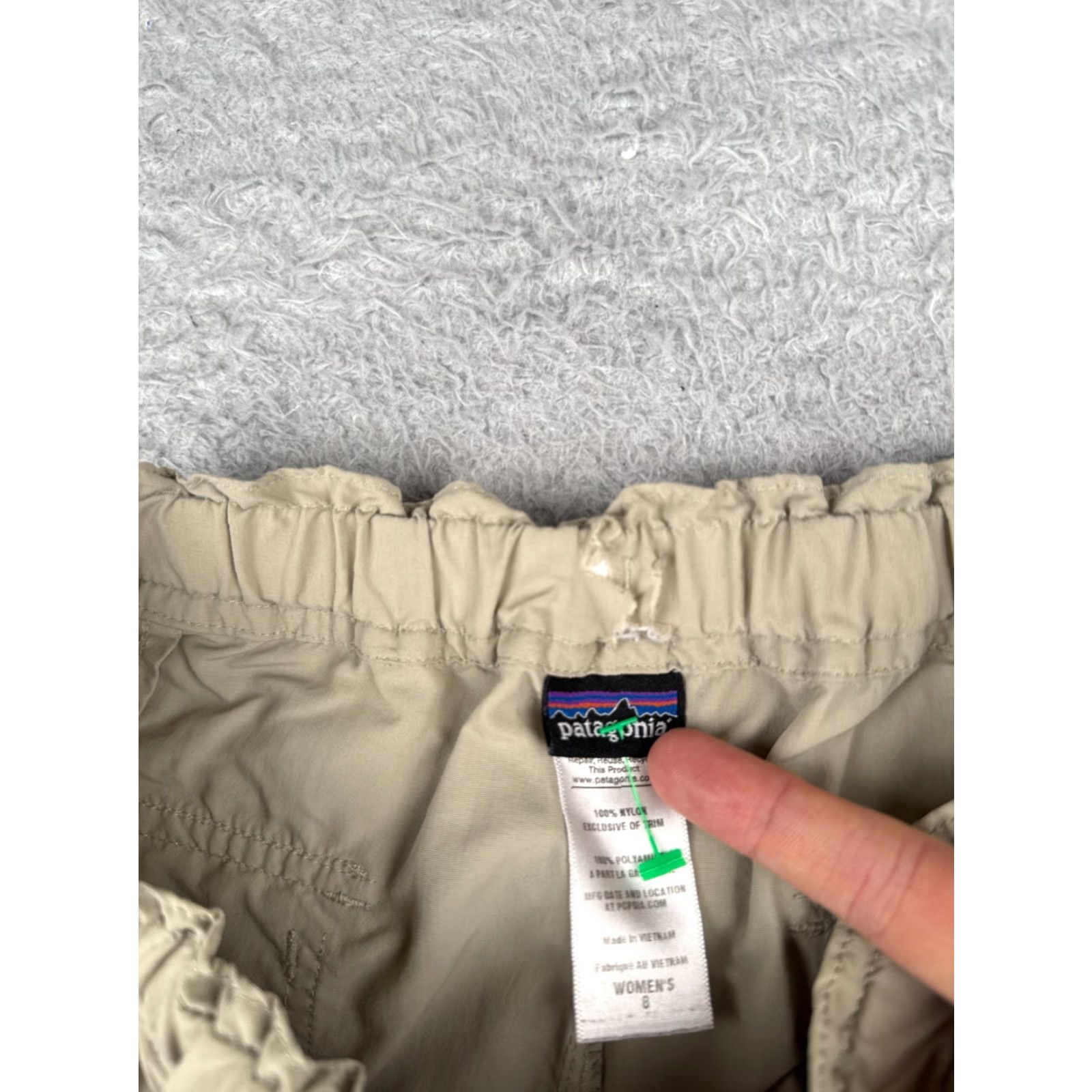 Patagonia Patagonia Shorts Womens 8 Beige Khaki Nylon Elastic Waist Bermuda Casual Activewear Travel Hiking Camp Size 30" / US 8 / IT 44 - 7 Thumbnail