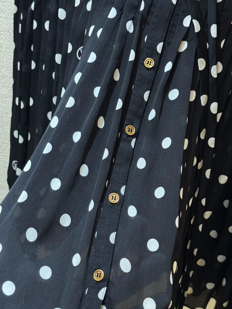 Louis Vuitton louis vuitton Black with white dots silk shirt Size XXS / US 00 / IT 34 - 5 Thumbnail