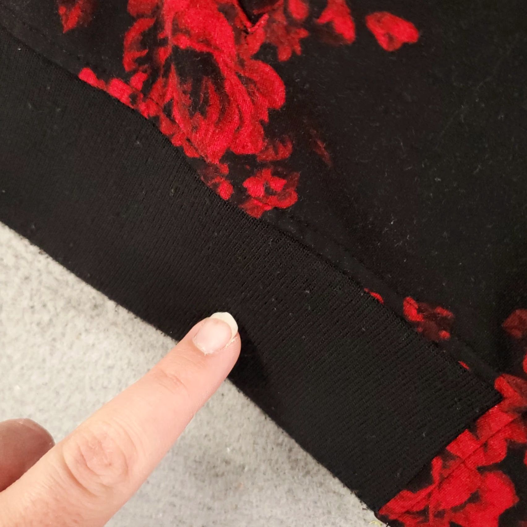 Torrid Torrid Jacket Womens 2X Black Red Roses Floral Full Zip Lightweight Pockets Knit Size XXL / US 16-18 / IT 52-54 - 7 Thumbnail
