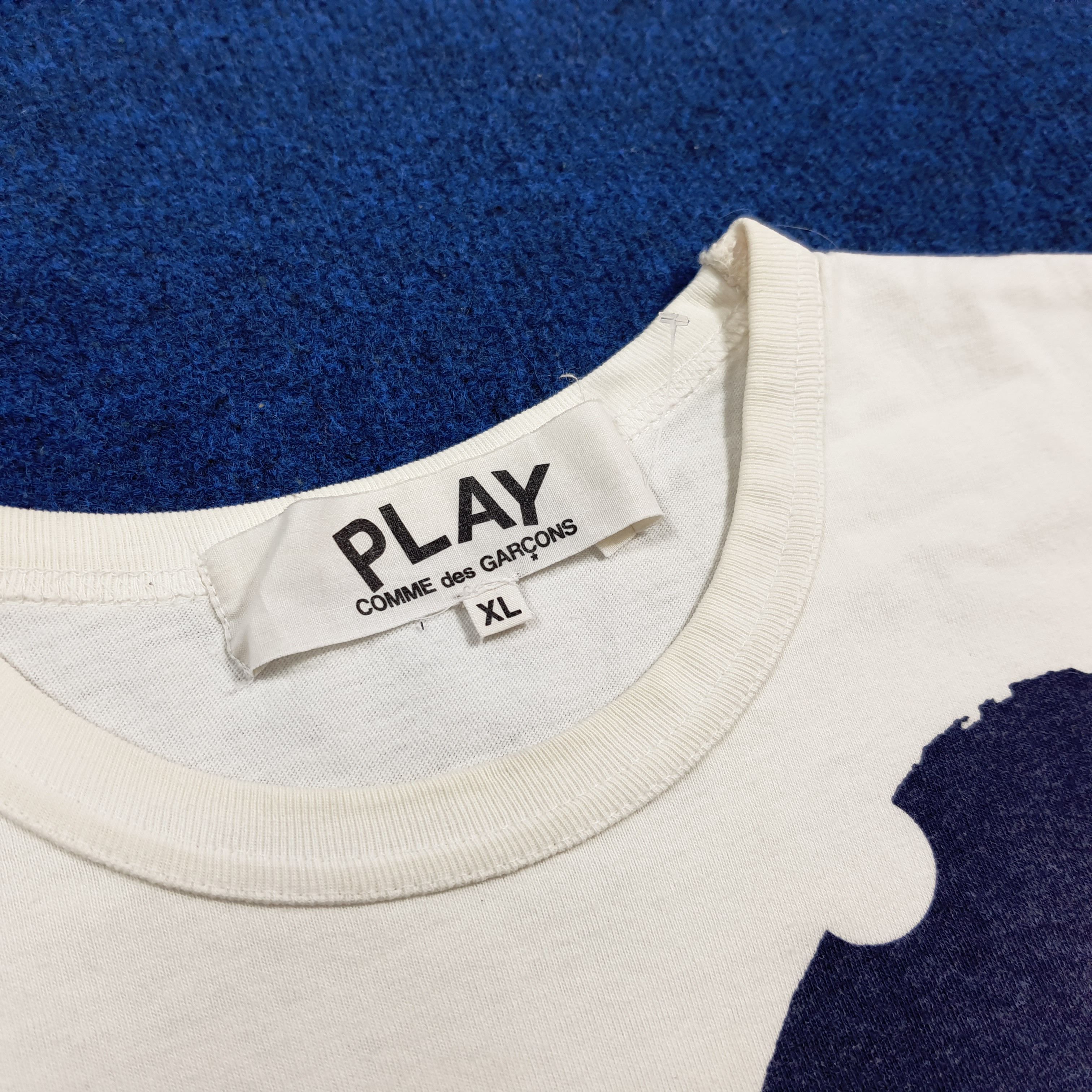 Comme des Garcons PLAY Vintage PLAY Comme Des Garcons Japan Blue Hearts C301N75 Size US L / EU 52-54 / 3 - 4 Thumbnail