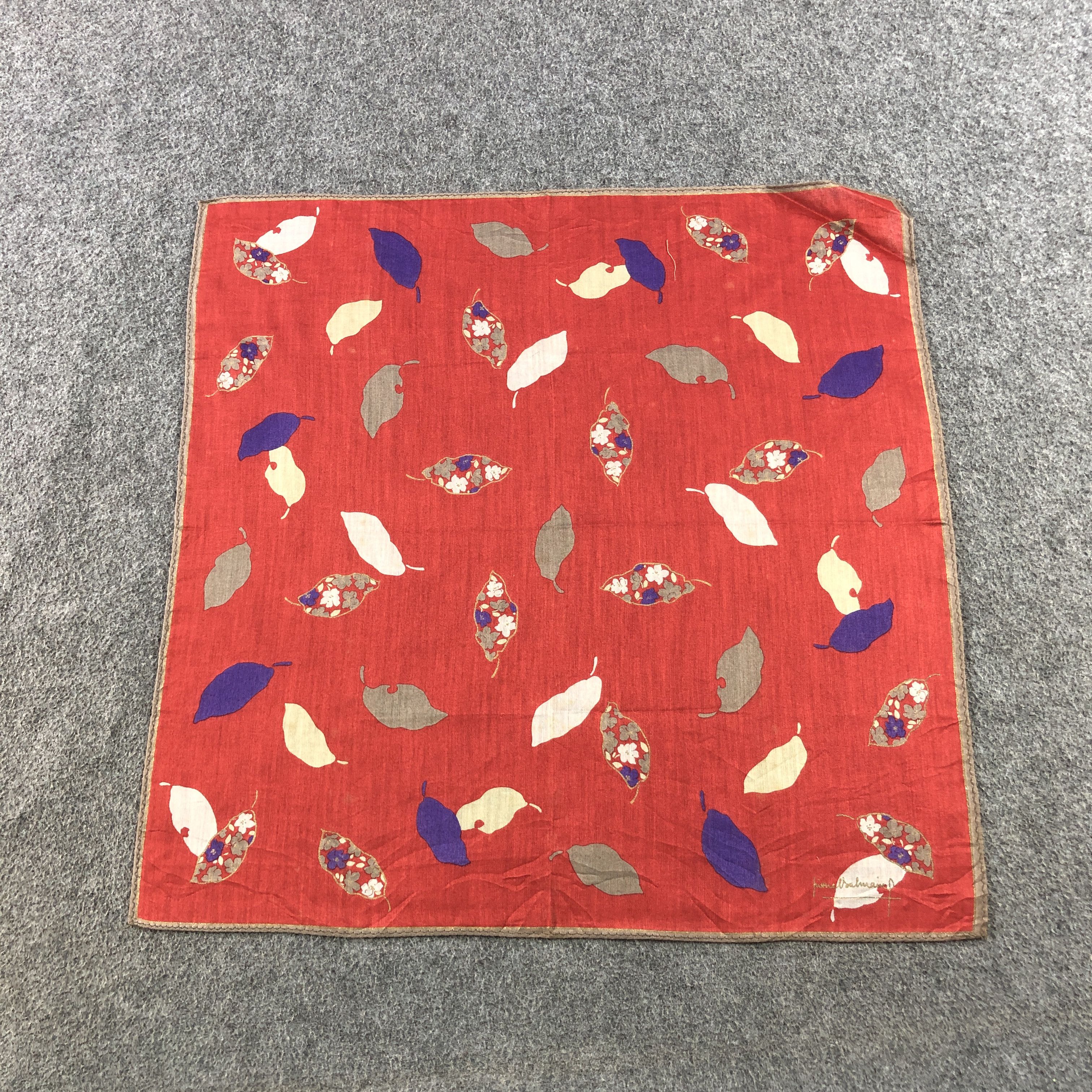Pierre Balmain × Vintage Pierre Balmain Handkerchief Neckerchief Bandana H2374 Size ONE SIZE - 2 Thumbnail