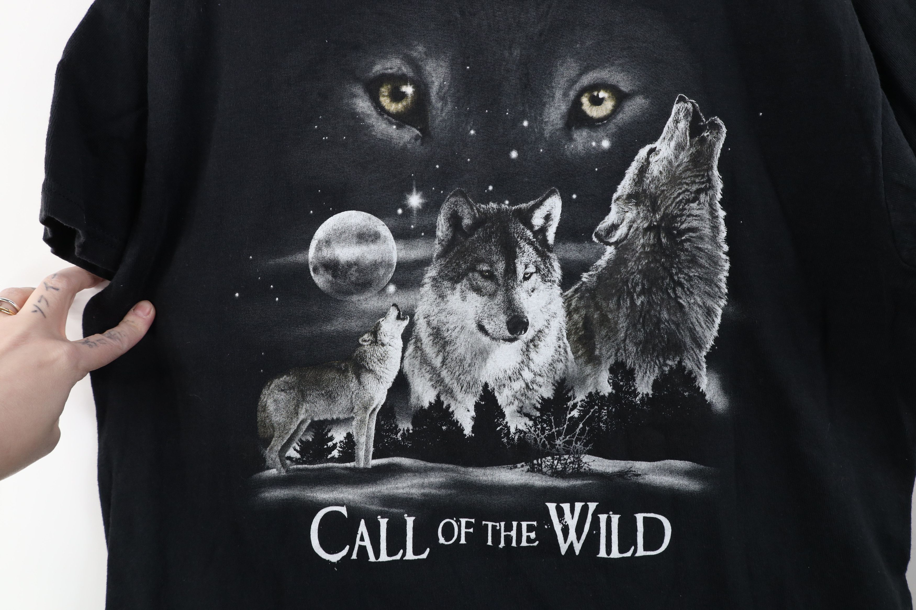Vintage Vintage 90s Y2K Streetwear Call of the Wild Wolf T-Shirt Size US M / EU 48-50 / 2 - 4 Thumbnail