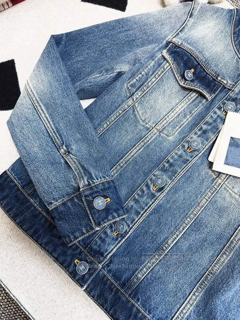 Chanel Chanel 24B blue round neck two-pocket gradient denim jacke Size XS / US 0-2 / IT 36-38 - 4 Thumbnail