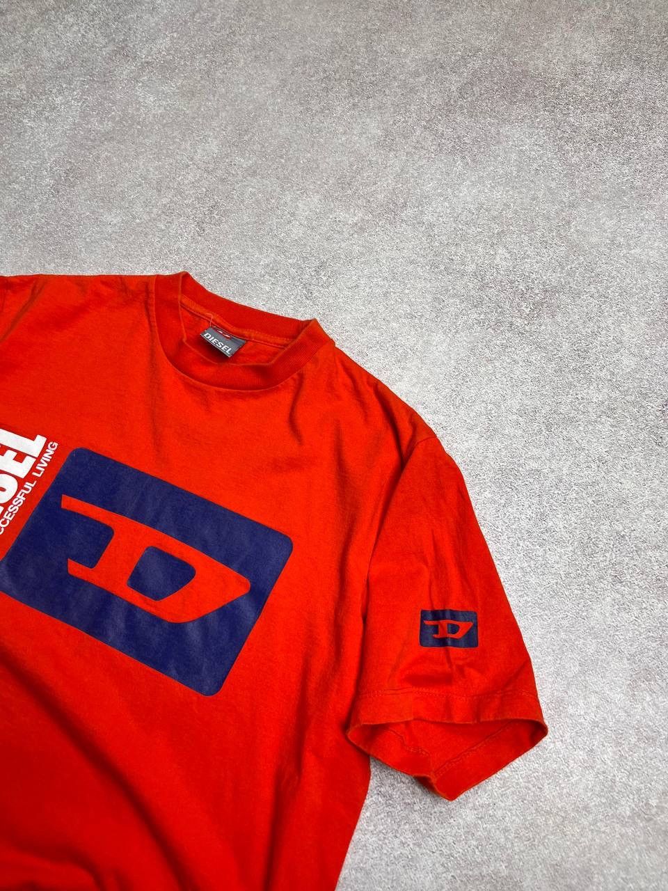 Other Vintage Diesel Big Logo Boxy T-shirt Y2K L Size US L / EU 52-54 / 3 - 3 Thumbnail
