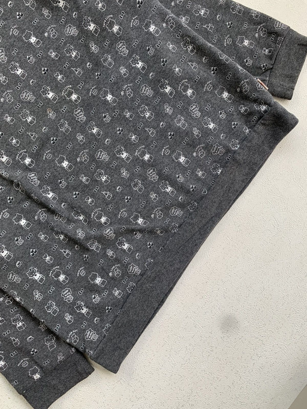 Japanese Brand RARE Hello Kitty Sweatshirt Undercover style Size US M / EU 48-50 / 2 - 7 Thumbnail