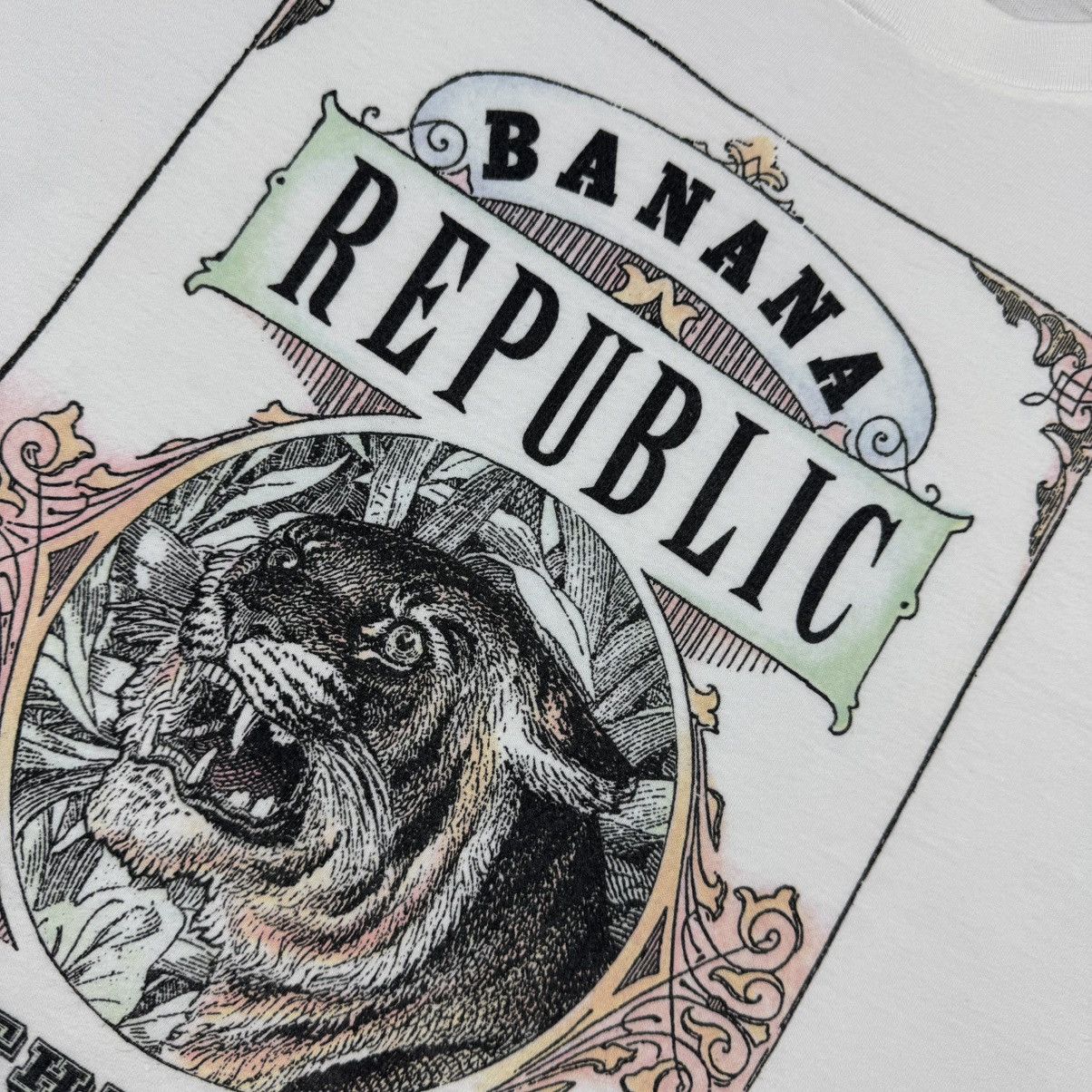 Banana Republic Vintage Banana Republic Safari& Travel Tiger Graphic T-shirt Size US L / EU 52-54 / 3 - 7 Thumbnail