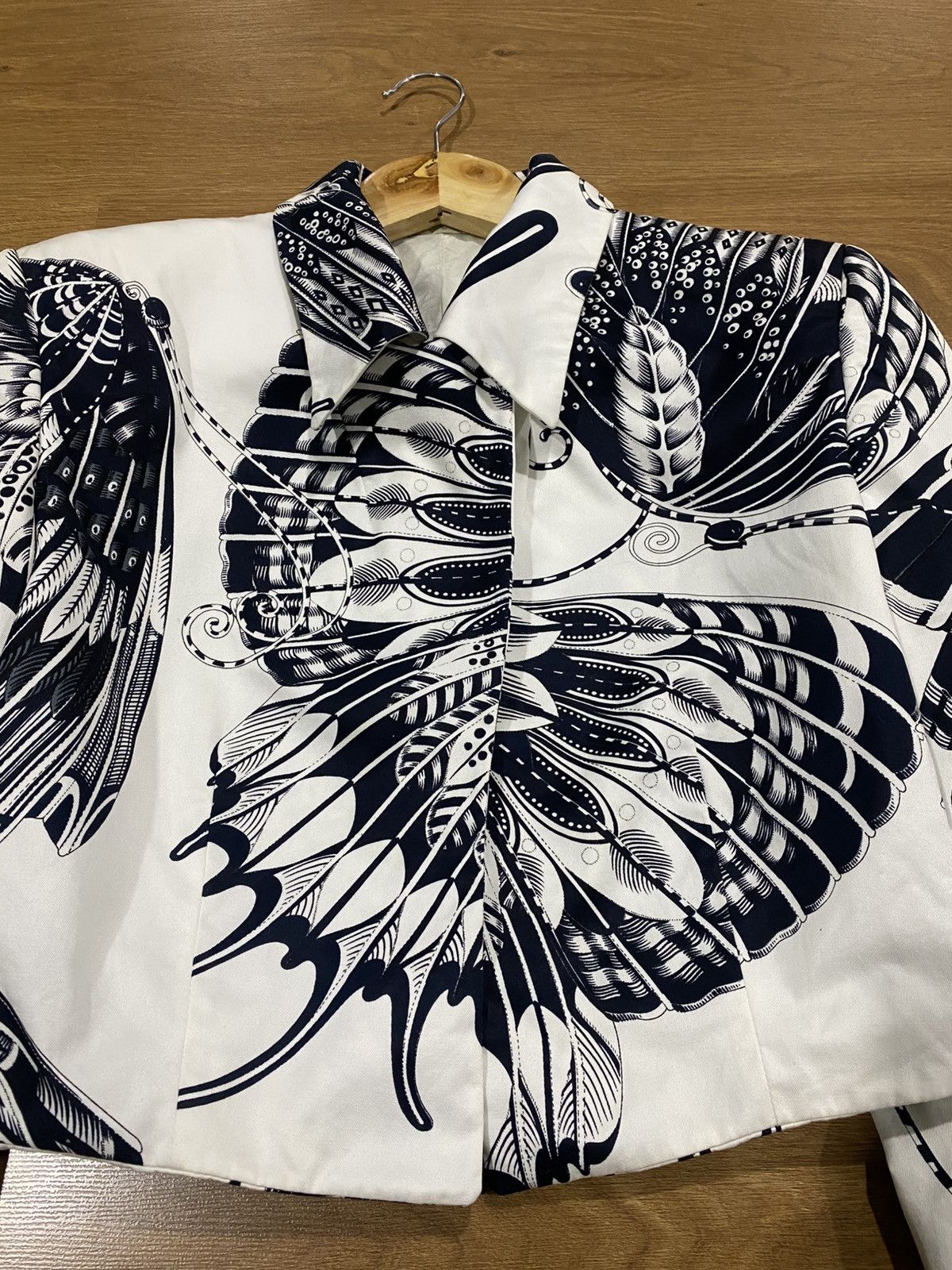 Salvatore Ferragamo Salvatore Ferragamo Monocrome Printed Rayon Cropped Jacket Size M / US 6-8 / IT 42-44 - 10 Thumbnail