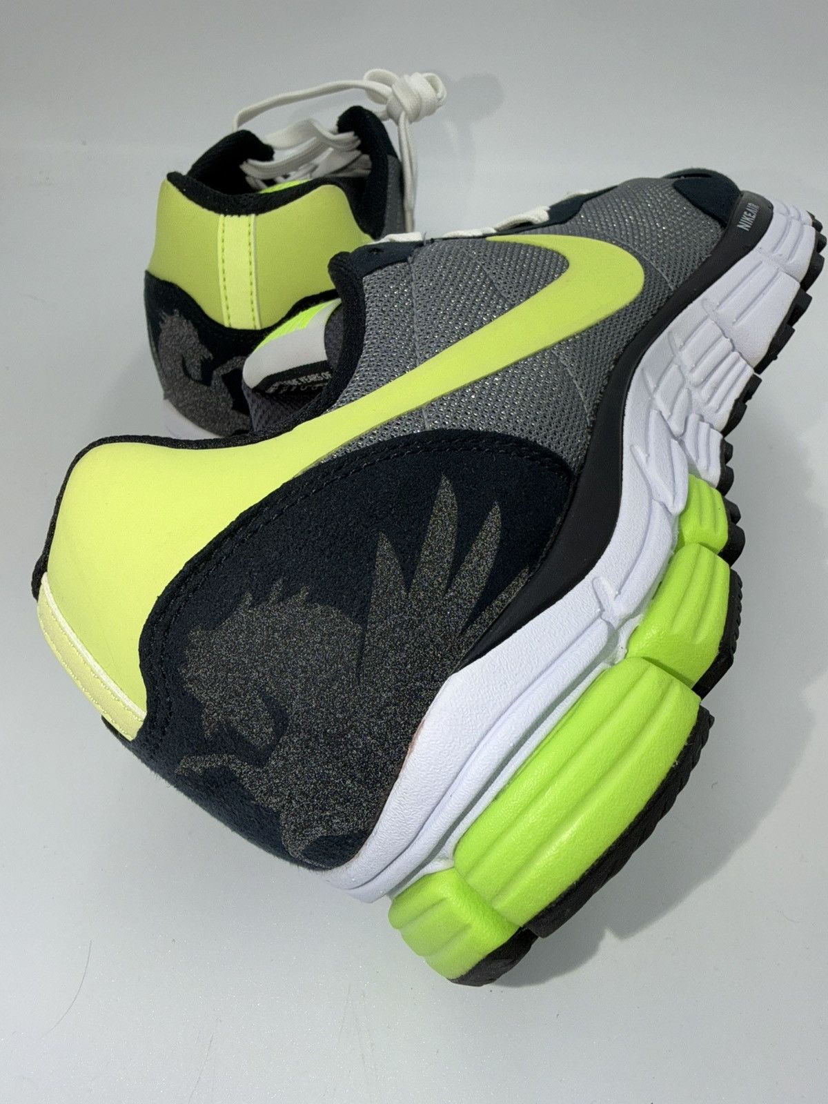Nike Air Pegasus 25 SE Friends & Family Wooden box w/ Accesories Size US 10 / EU 43 - 3 Thumbnail