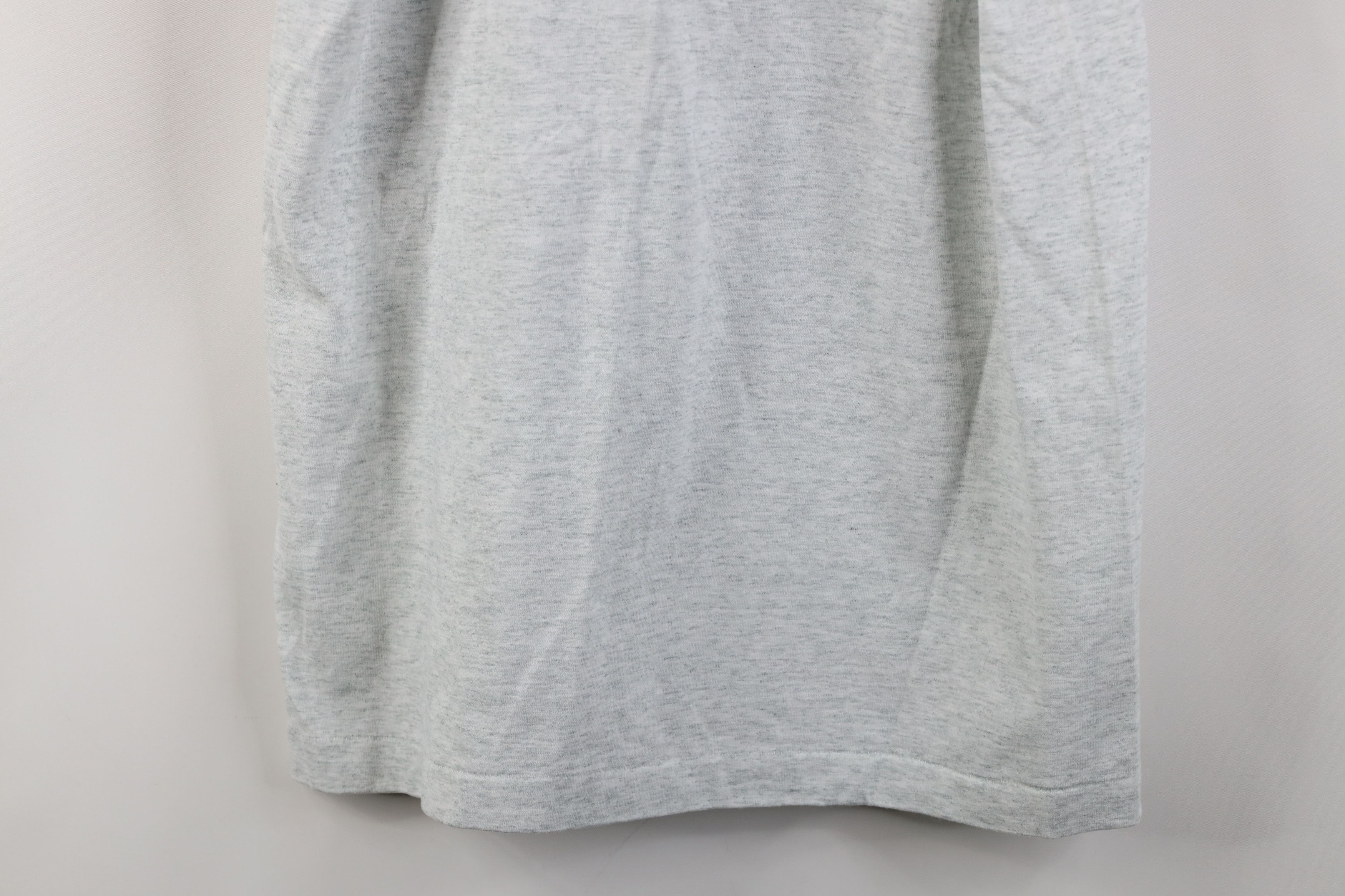 Vintage Vintage 90s Van Tools Wrap Your Hands T-Shirt Gray USA Size US L / EU 52-54 / 3 - 11 Thumbnail