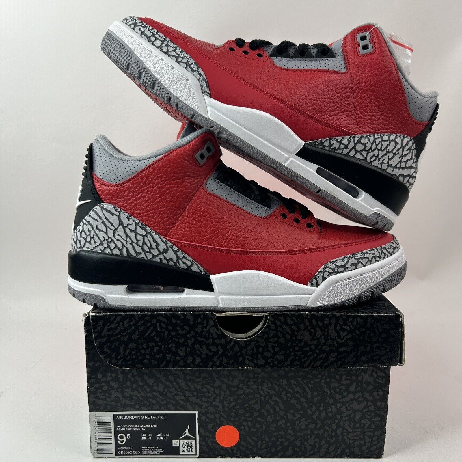 Nike Nike Shoes Air Jordan 3 Retro SE “Unite/Fire Red” 2024 Size US 9.5 / EU 42-43 - 1 Thumbnail