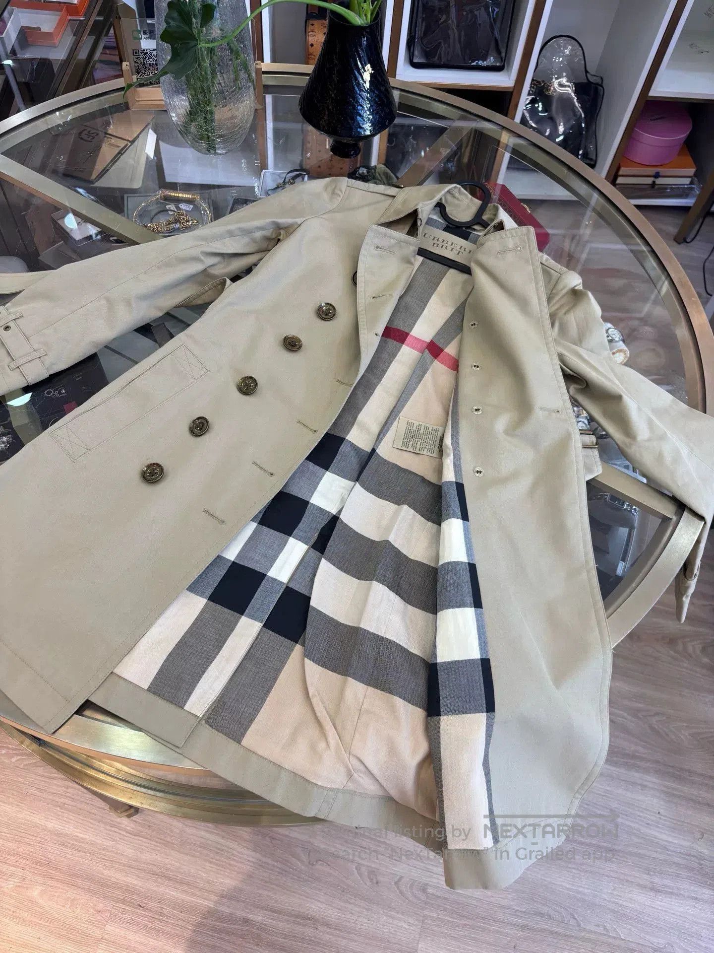 Burberry Burberry Women's Classic Trench Coat. Size US M / EU 48-50 / 2 - 3 Thumbnail