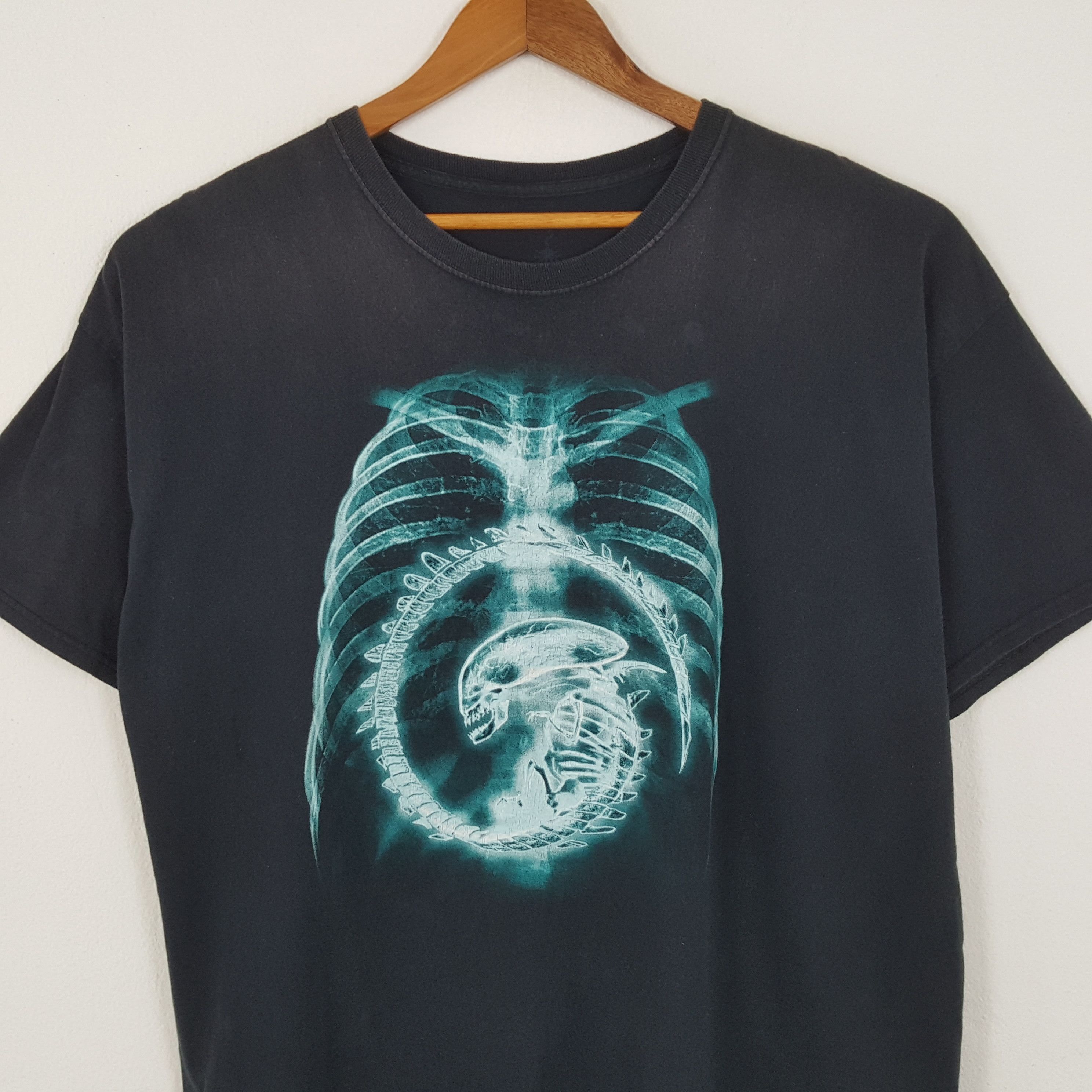 Vintage Vintage ALIEN American Science Fiction Movie T-Shirts Size US XXL / EU 58 / 5 - 2 Thumbnail