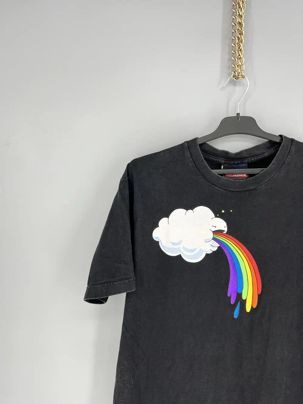 Vintage Unfledged Cloud Puke Rainbow Funny/Graphic T-Shirt 00s Size US L / EU 52-54 / 3 - 4 Thumbnail