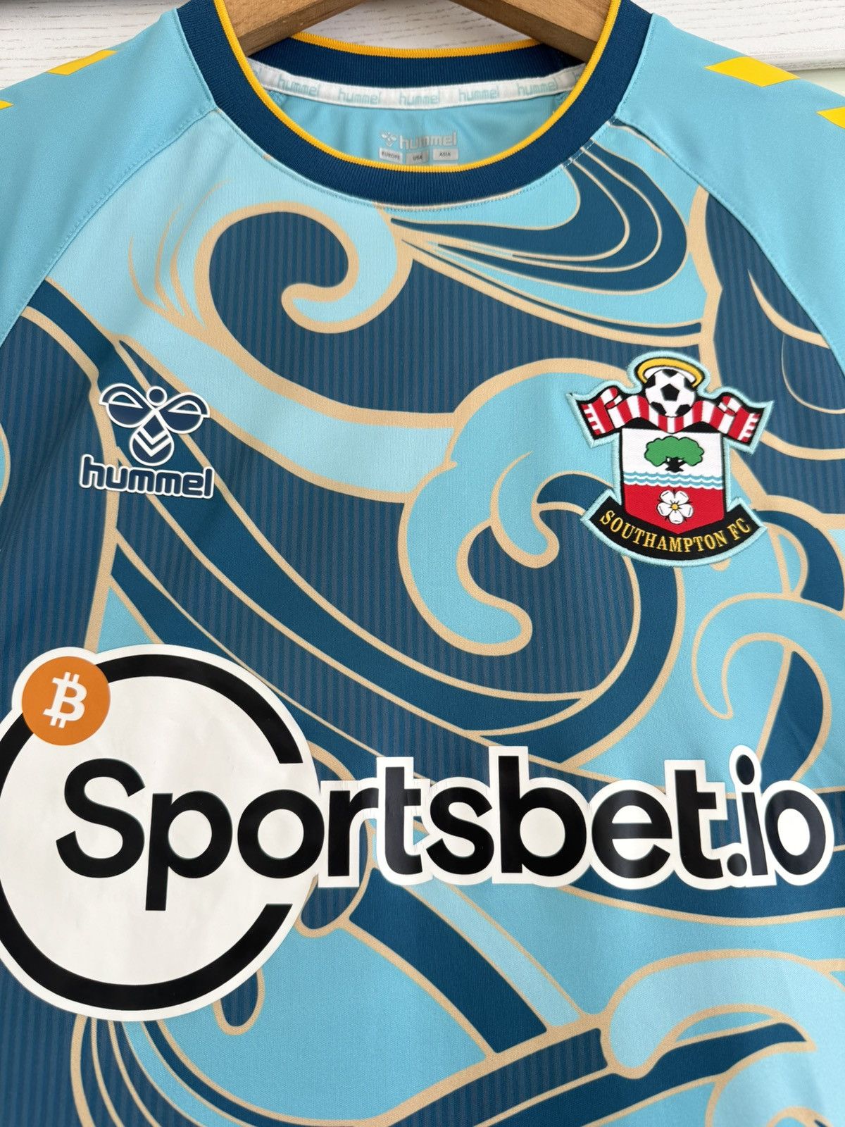 Hummel Southampton 2022-2023 Away Soccer Jersey Football Kit Shirt Size US M / EU 48-50 / 2 - 5 Thumbnail