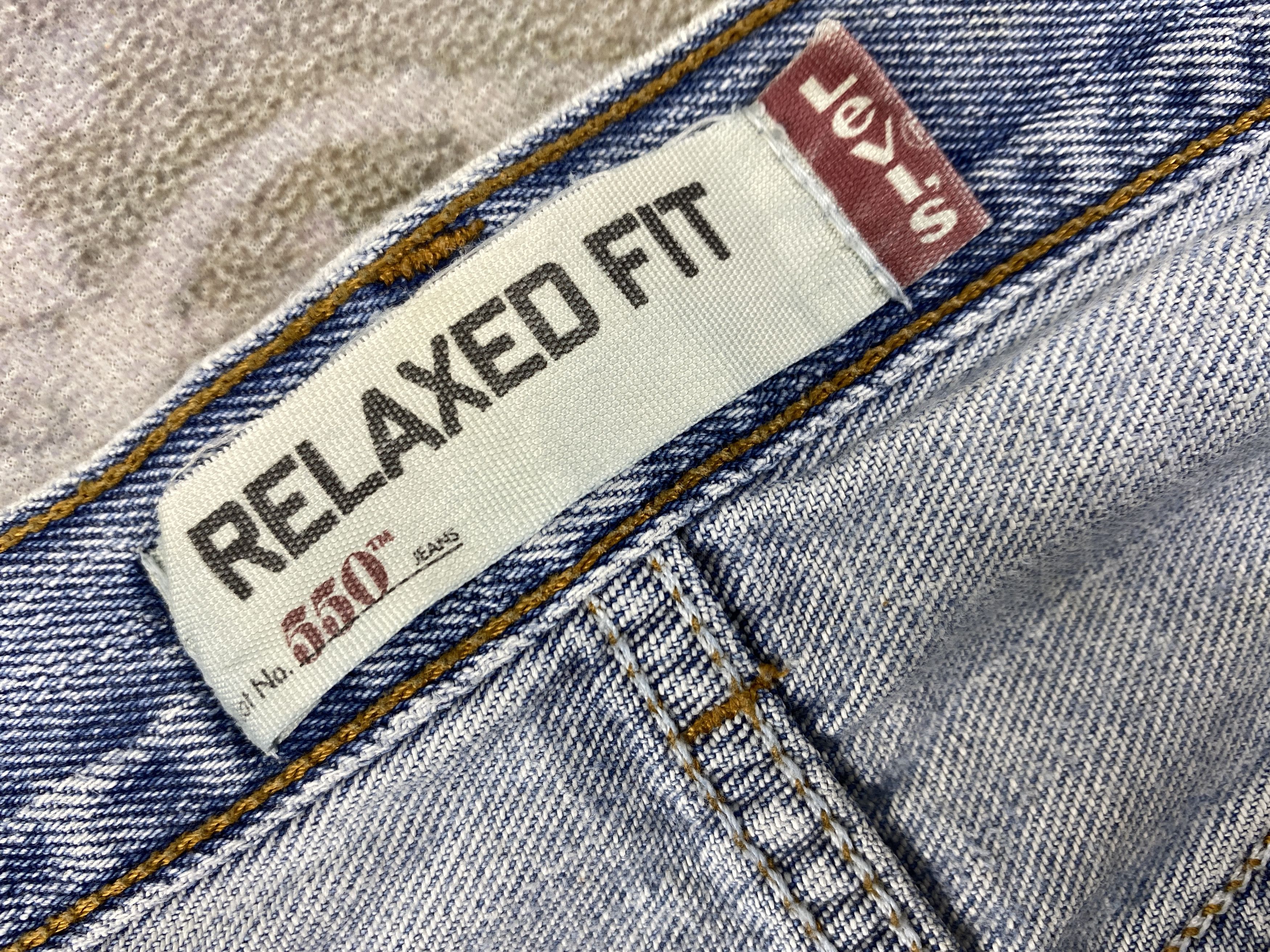 Levi's Light Wash Vintage Levi's 550 Relaxed Fit Denim -JN726 Size US 31 - 9 Thumbnail