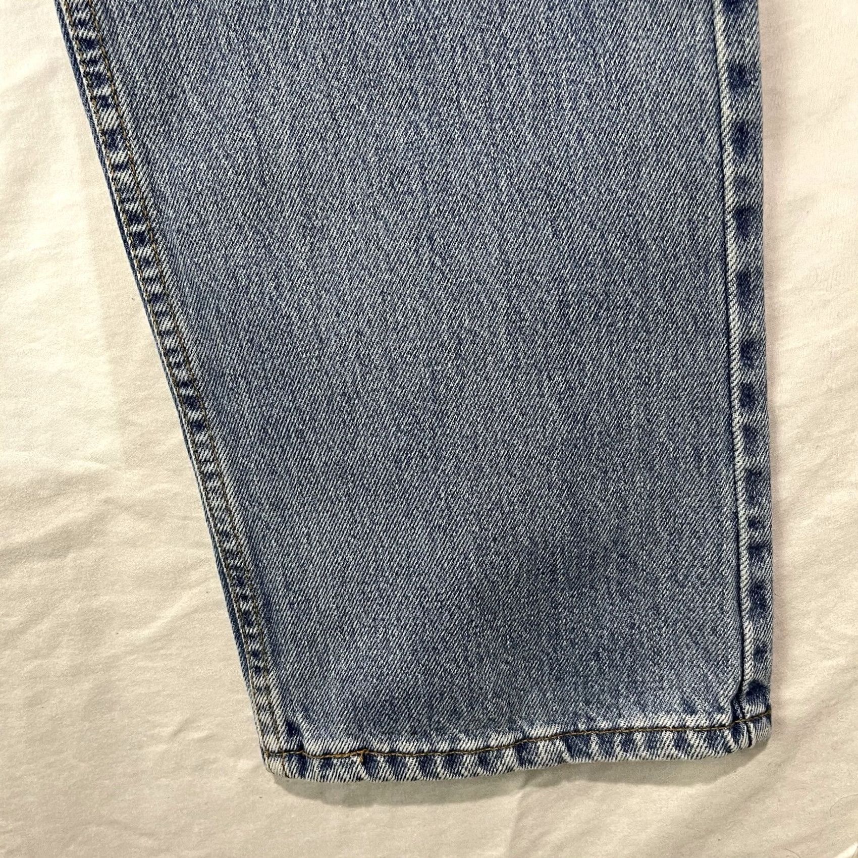 Levi's VINTAGE Levi's 505 Jeans Mens 34x34 Denim Pants Canada Blue 5-Pocket Regular Fit Adult Regular Size XS? Size US 34 / EU 50 - 5 Thumbnail