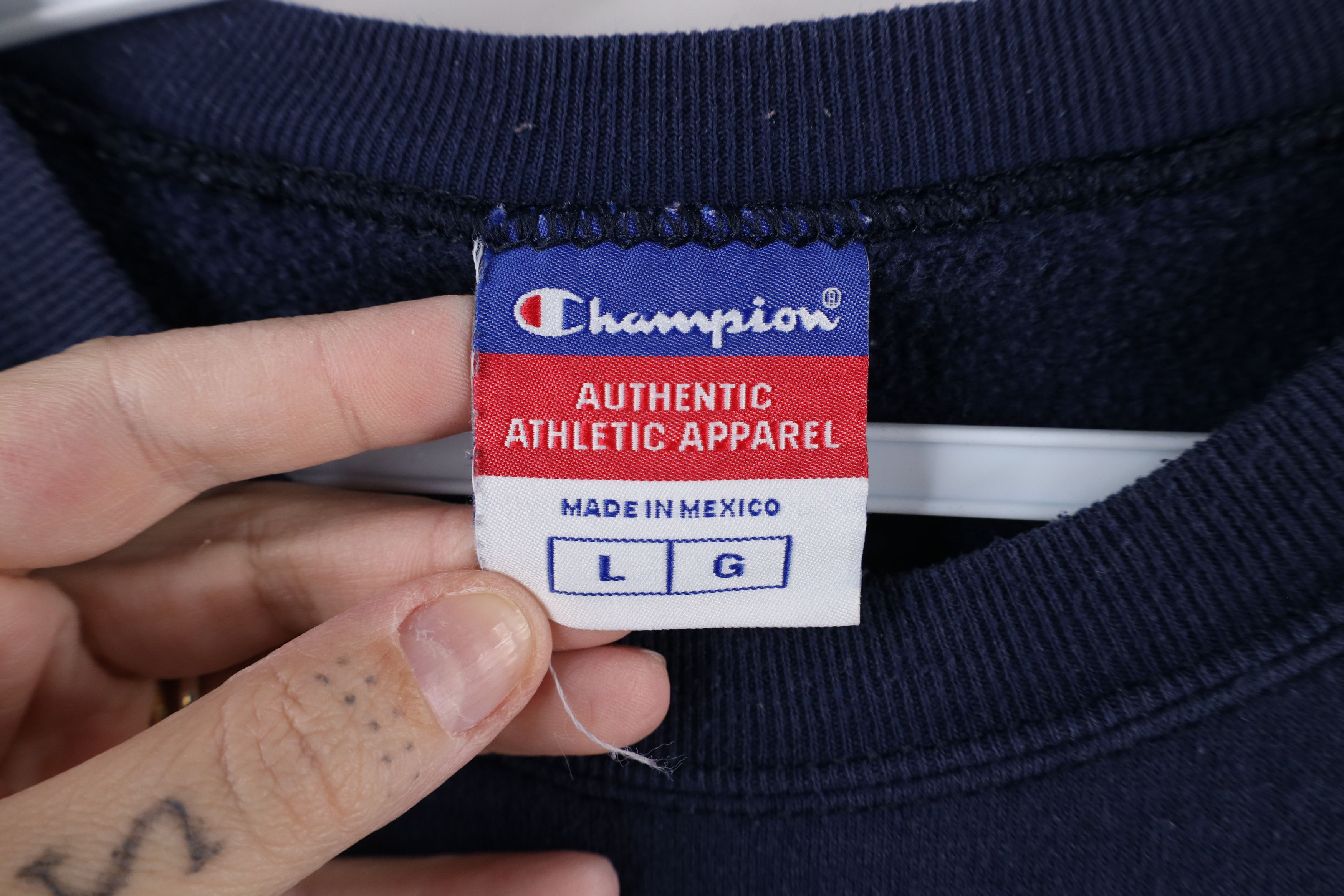 Champion × Vintage Vintage 90s Champion Spell Out Crewneck Sweatshirt Blue Size US L / EU 52-54 / 3 - 7 Thumbnail