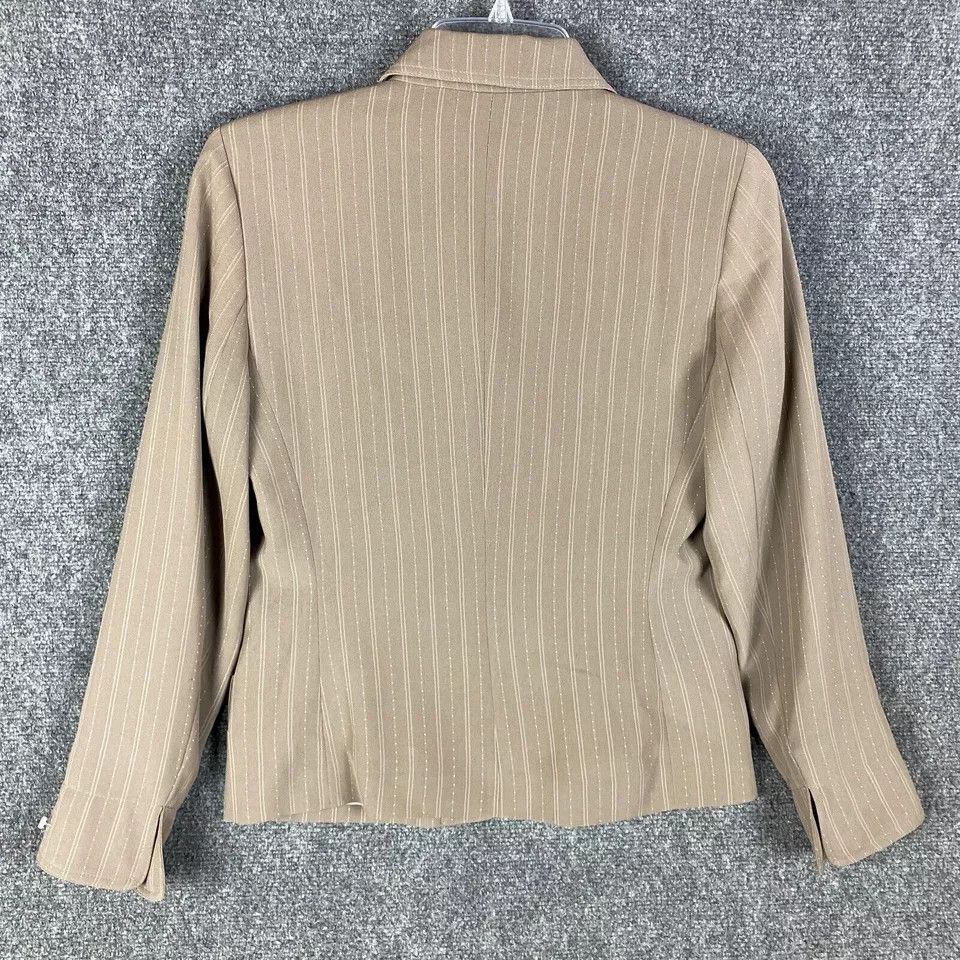 Harve Benard Harve Benard Blazer Women's Size 4 Suit Formal 4 Buttons Size S / US 4 / IT 40 - 6 Thumbnail