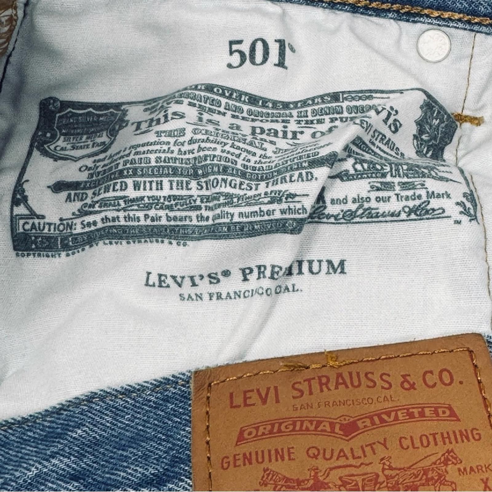 Levi's Levi's. Women’s Blue Denim 501 Jeans. Size 26. Size 26" / US 2 / IT 38 - 4 Thumbnail